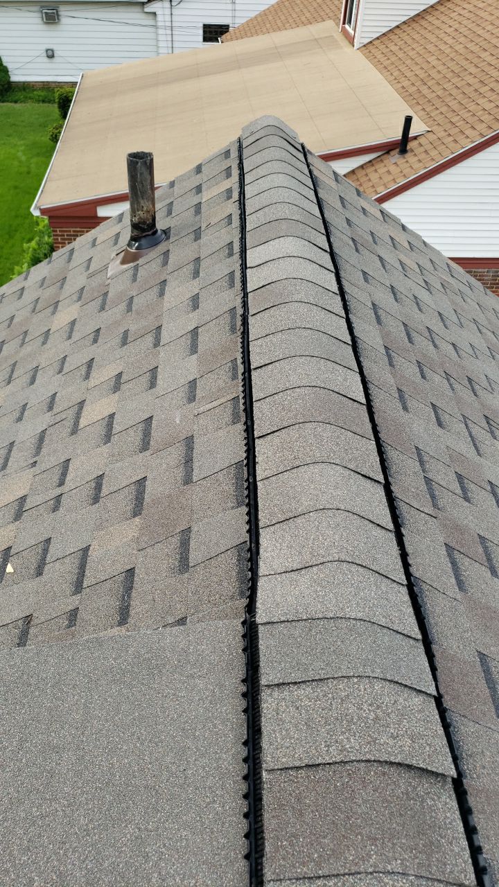 ATLAS PINNACLE COLOR: WEATHERED SHADOW DRIP EDGE: WHITE by Eagle Eye Roofing