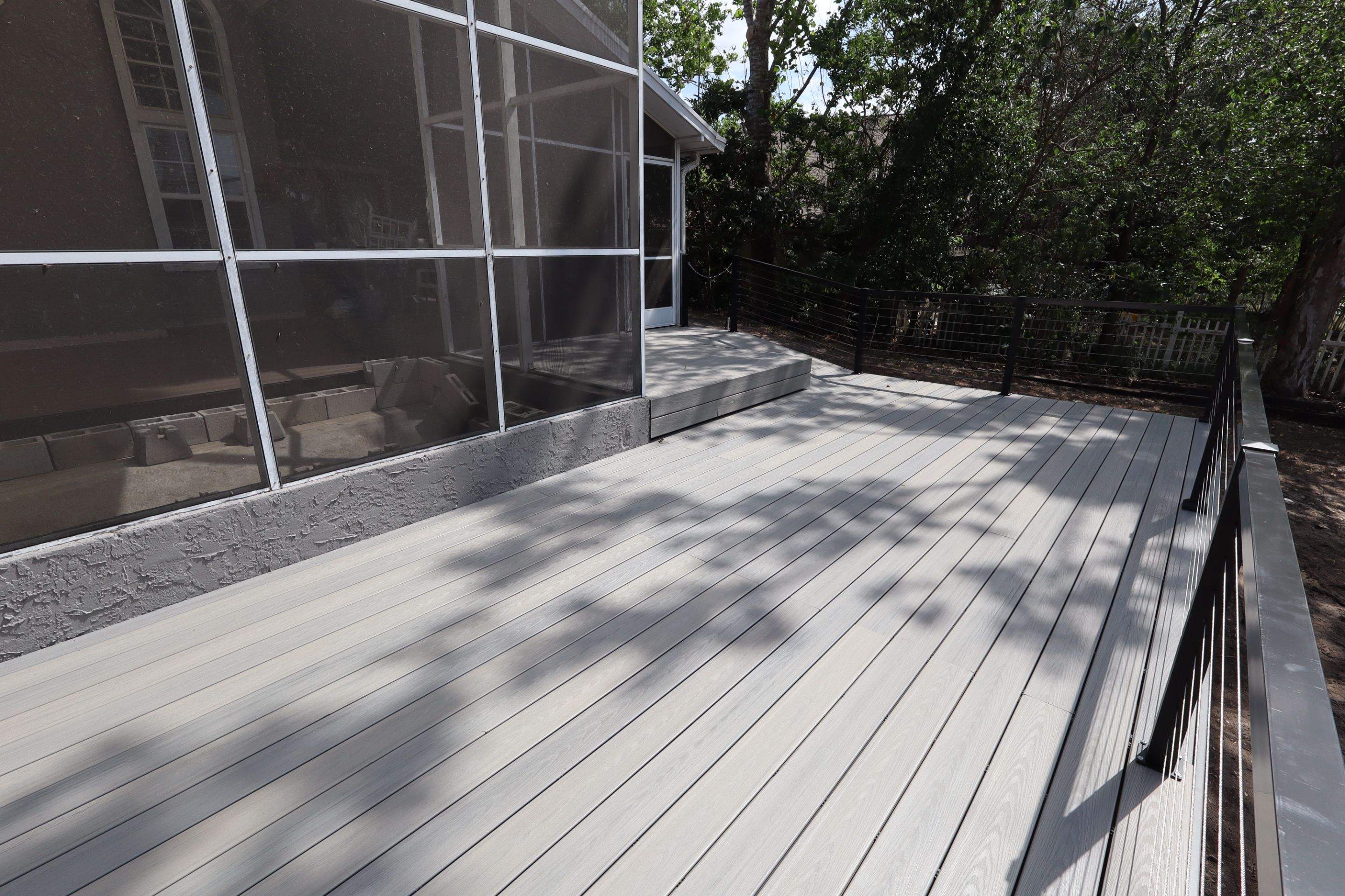 Composite deck and aluminum railings by Orlando pergolas