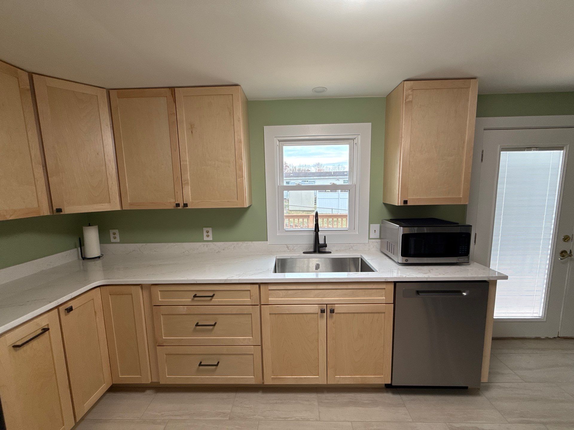 Angeline Kitchen by Integrity Tile and Home LLC