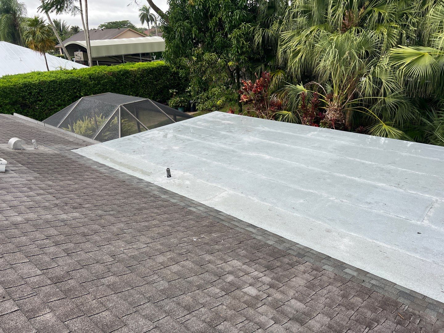 Florida Room Flat Roof Replacement using Hot Mopped Granular Cap Sheet. by BOB HILSON & CO INC