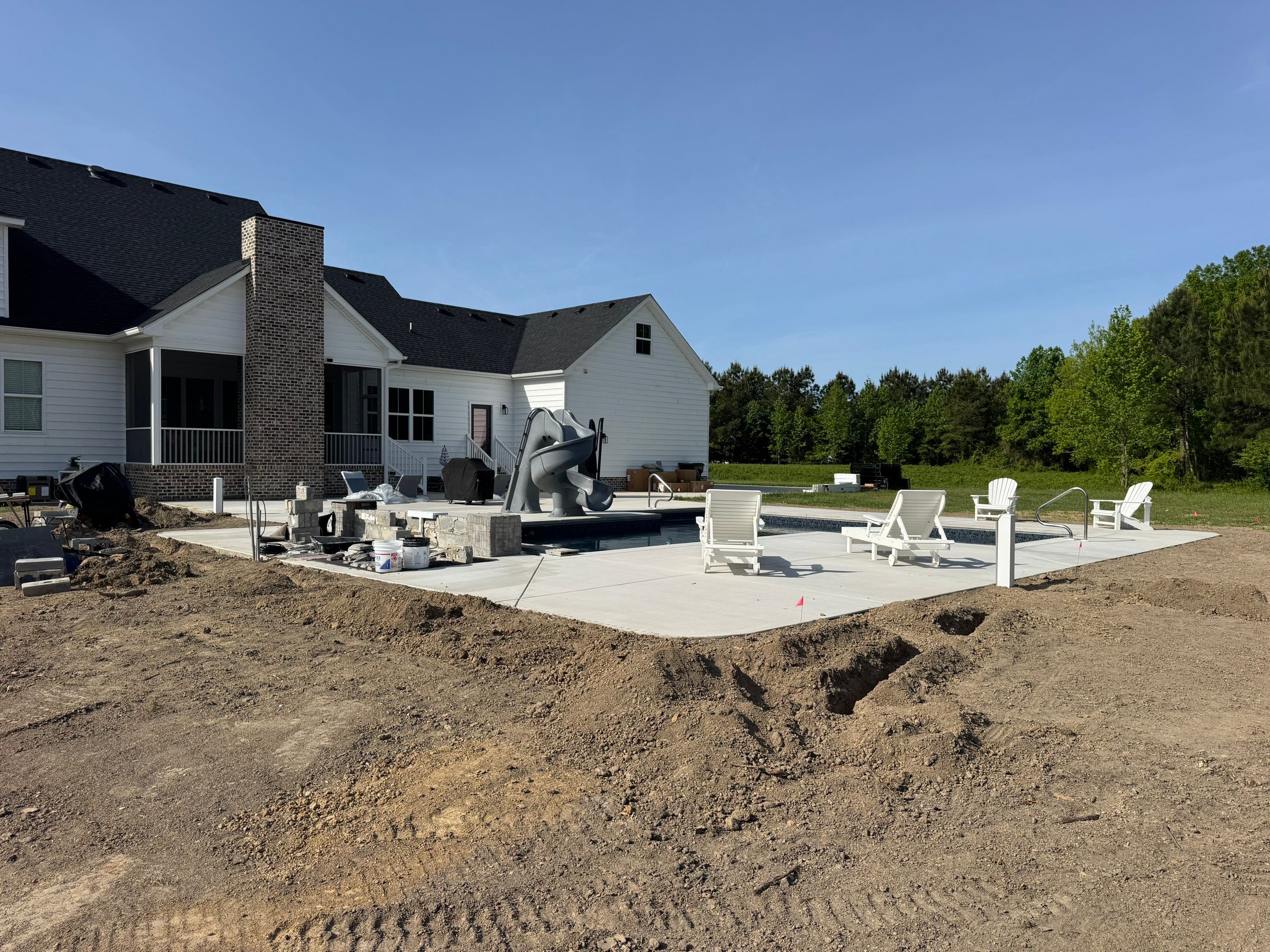 Sleek & Secure by Tidewater Fence