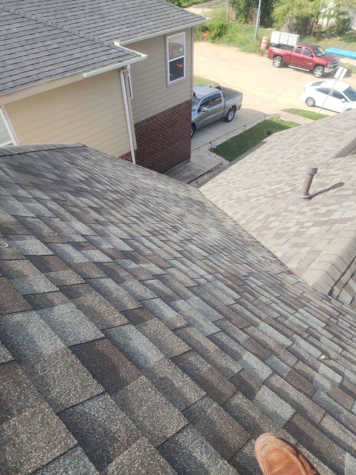 Residential Roofing Installation using Owen's Corning Duration (Lifetime) Shingles by Roof Repair Company
