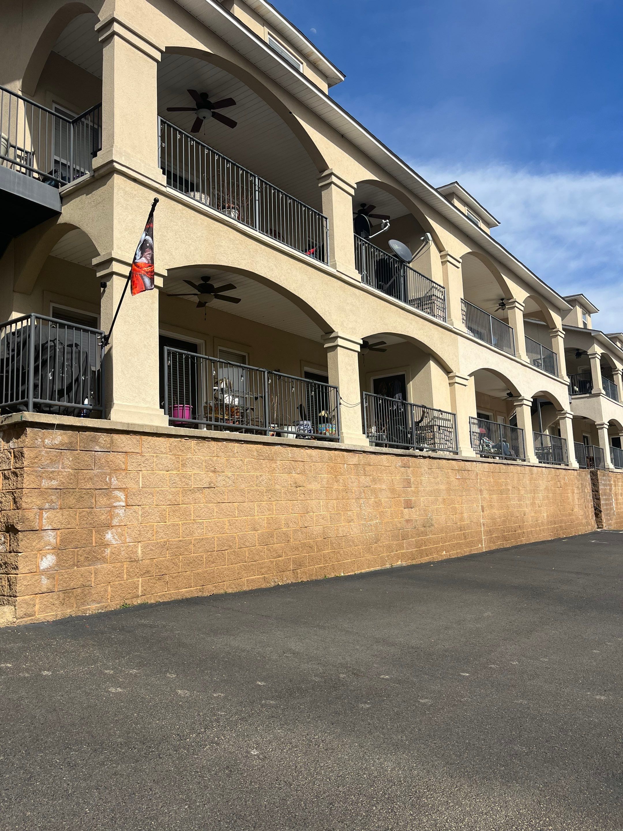 Multi-Unit Architectural Shingle Roof Replacement in Hot Springs Arkansas by Temple Roofing and Exteriors