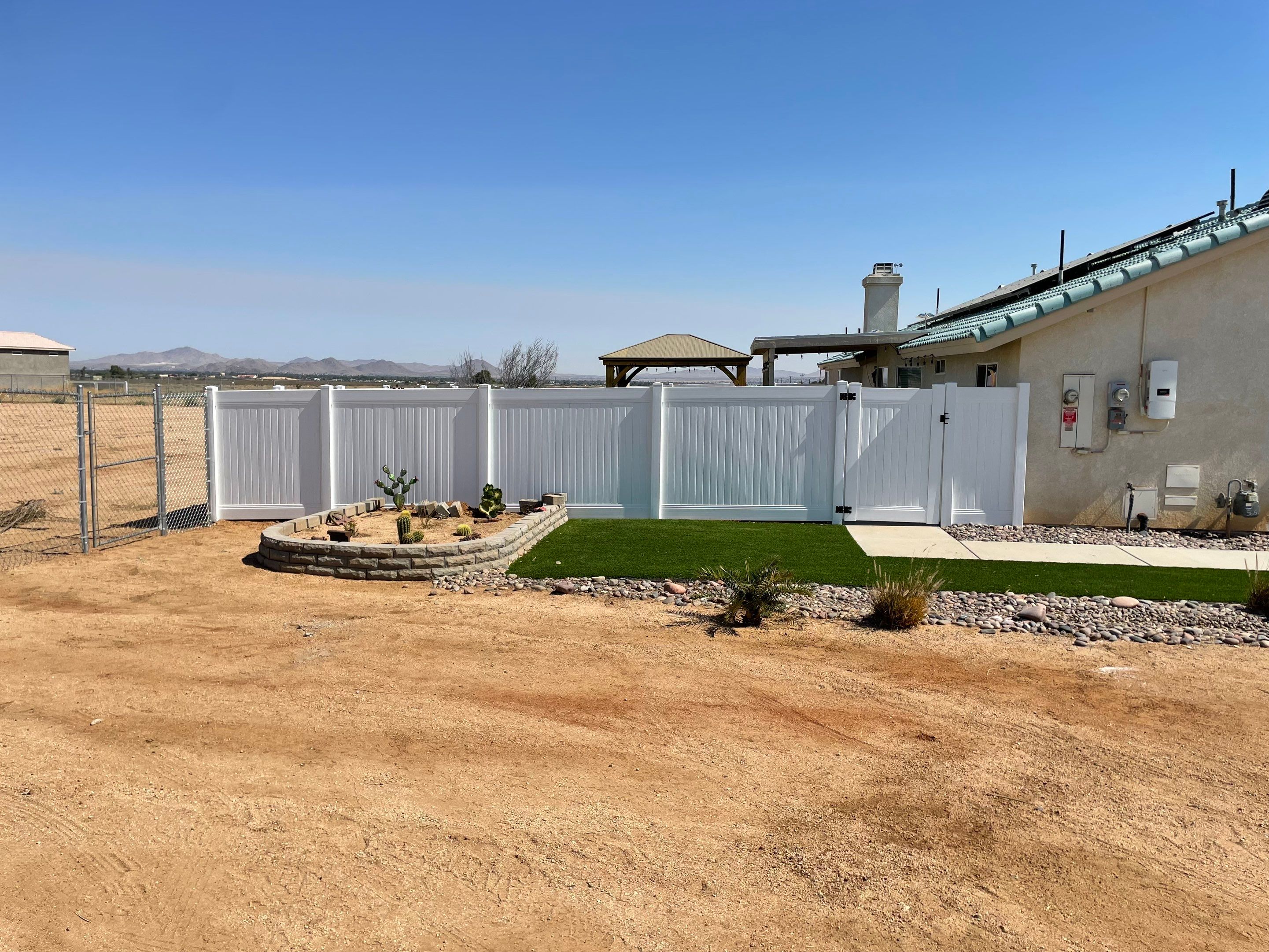 Fence Installation using Vinyl by Fence Guys Inc. 