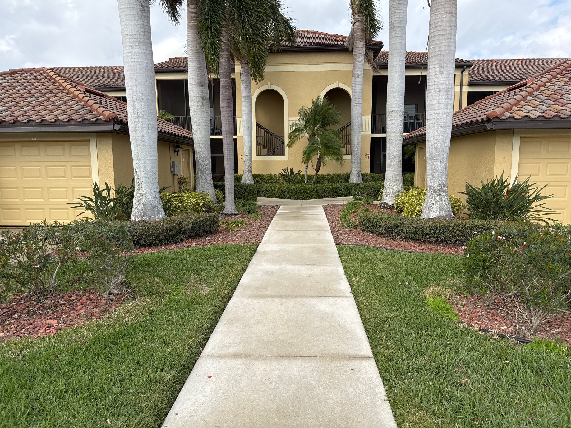 HOA Community Cleaning River Strand, Bradenton, FL | Sunshine AquaWash by Sunshine AquaWash