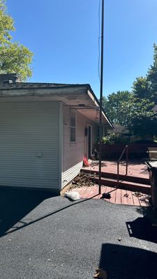 Turtle Shell gutter protection installation in Morris, IL 60450, photograph 15