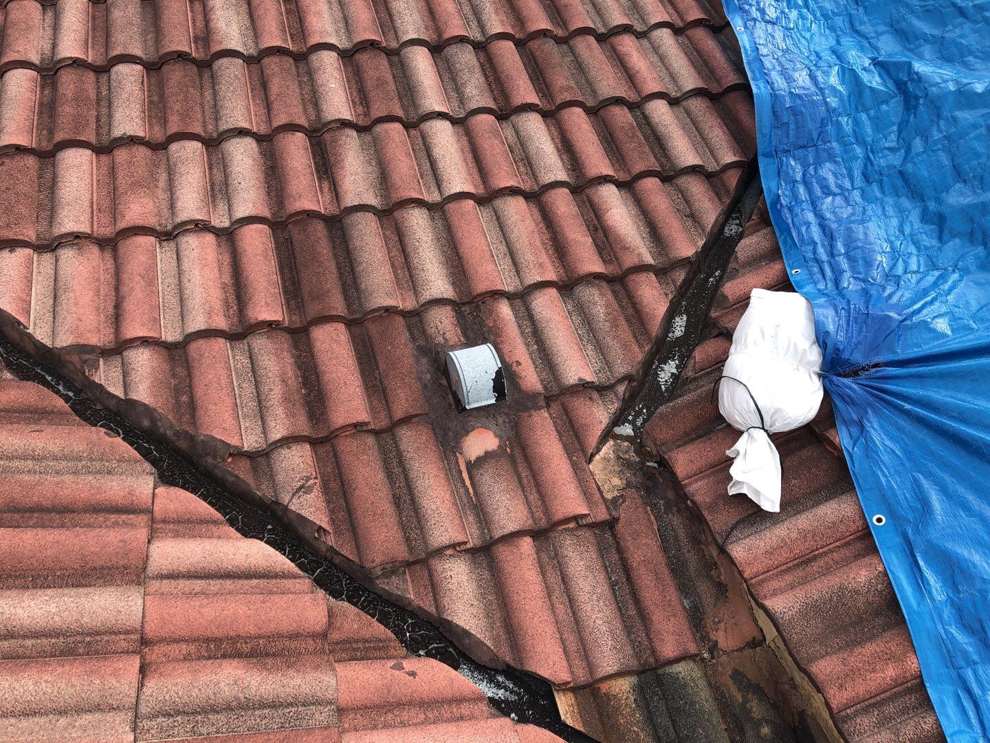 Metal Roof - Galvalume - Charcoal by Istueta Roofing