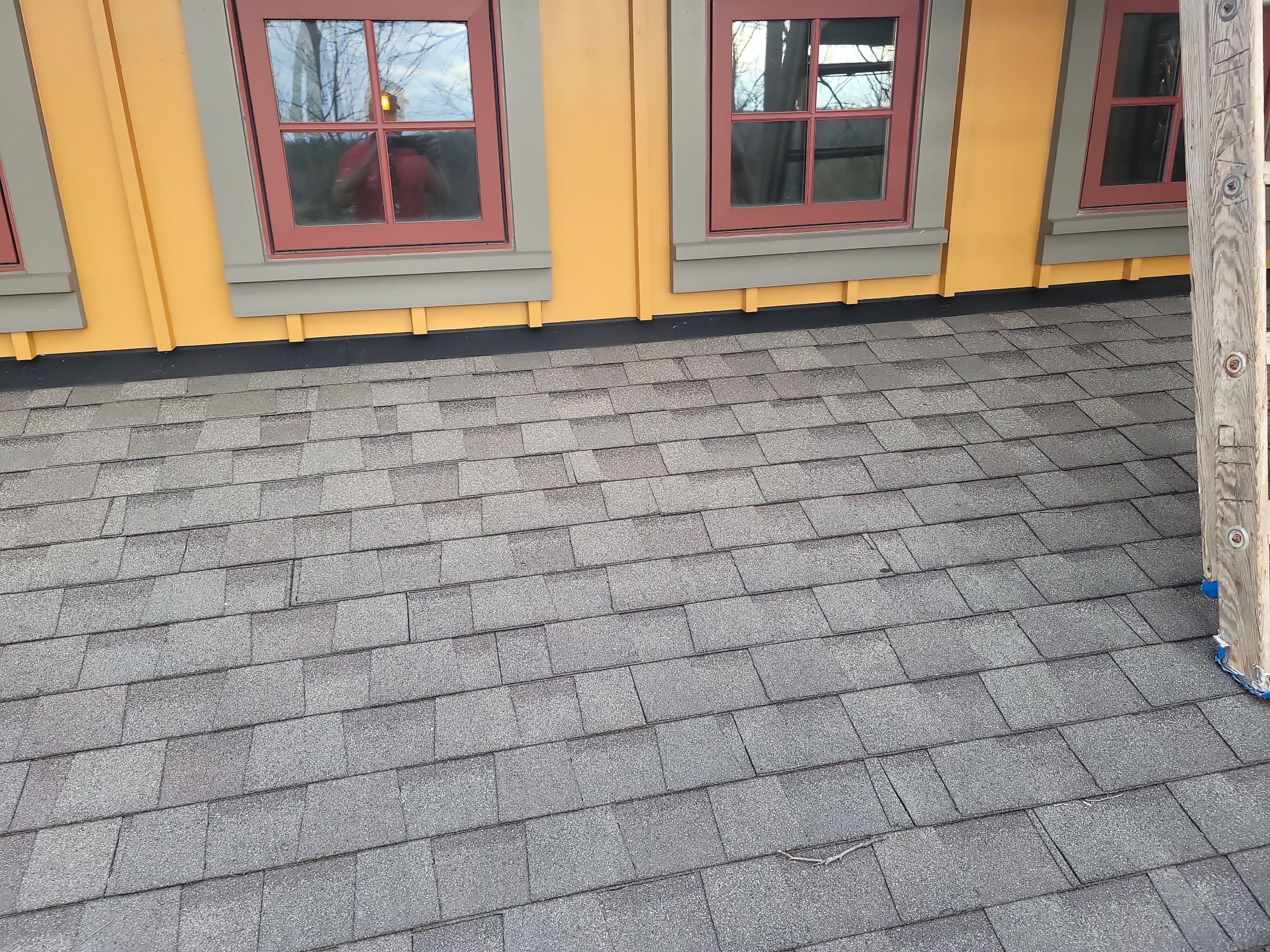 ATLAS PINNACLE HP W/SCOTCHGARD COLOR: WEATHERED WOOD by Eagle Eye Roofing