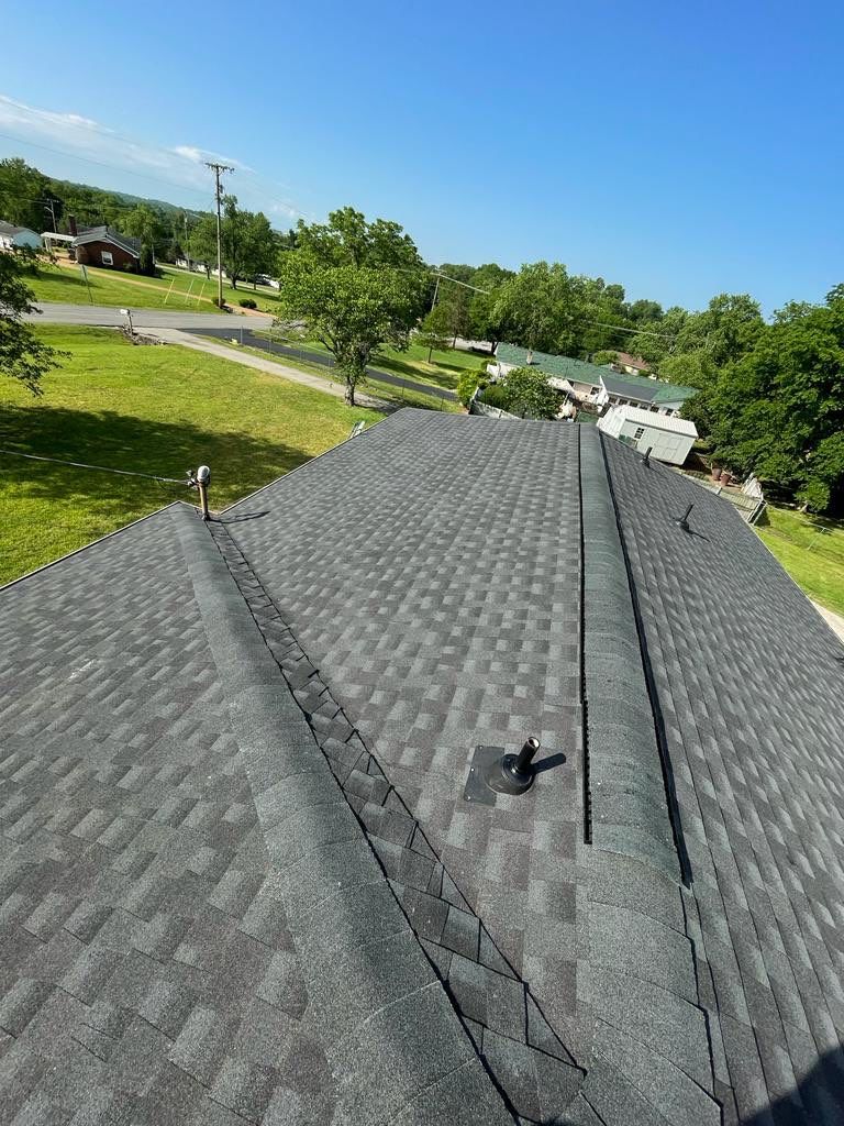 Residential Roofing Installation using GAF Timberline HDZ Charcoal by Undersun Roofing 