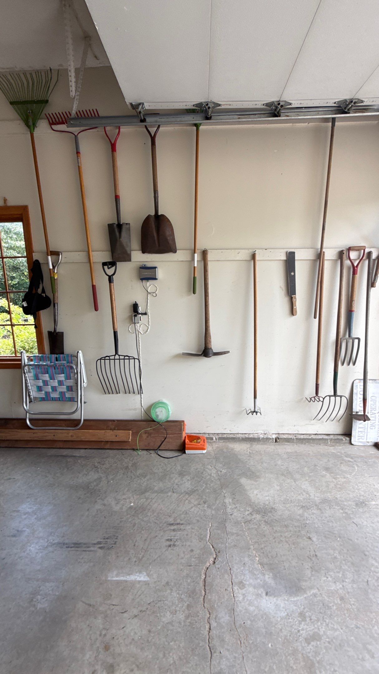 The Perfect Day To Install A Beautiful Coyote Flake Floor by Banner Garage