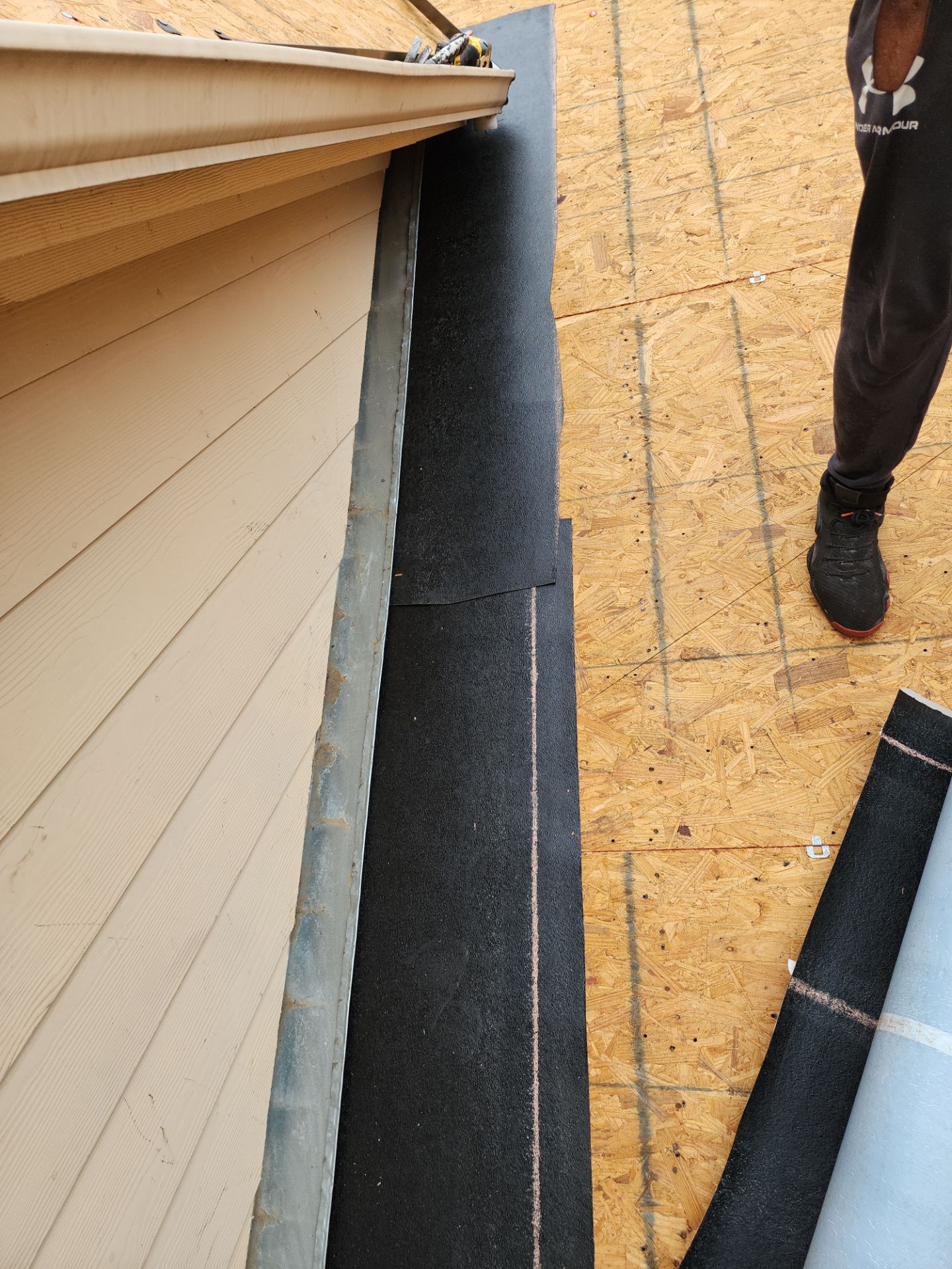 Residential Roofing Installation using Owen's Corning Duration (Lifetime) Shingles by Roof Repair Company