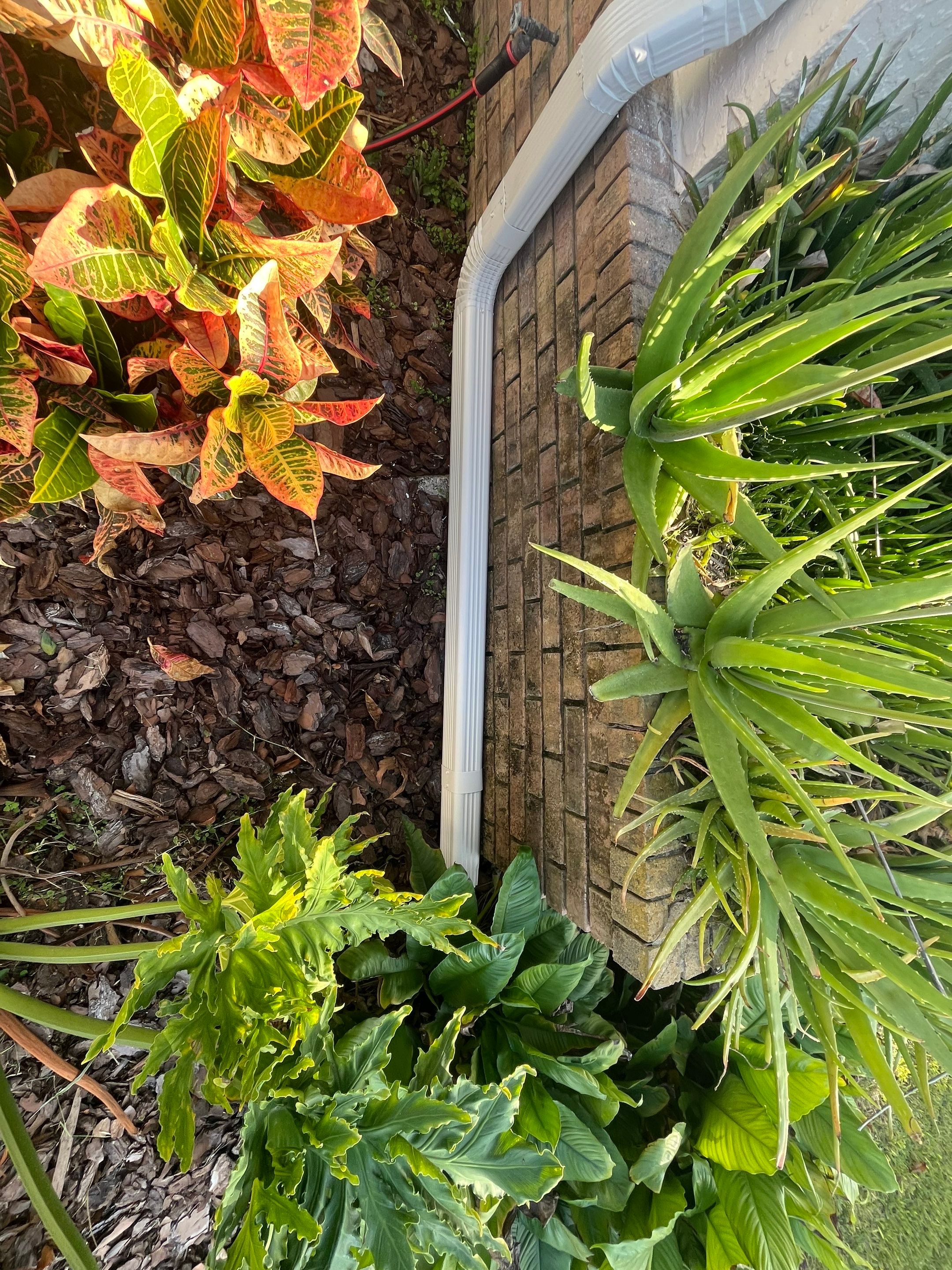 6 Inch Seamless Gutters using K-Style Seamless Gutters in Palm Harbor FL by Gutter Professors