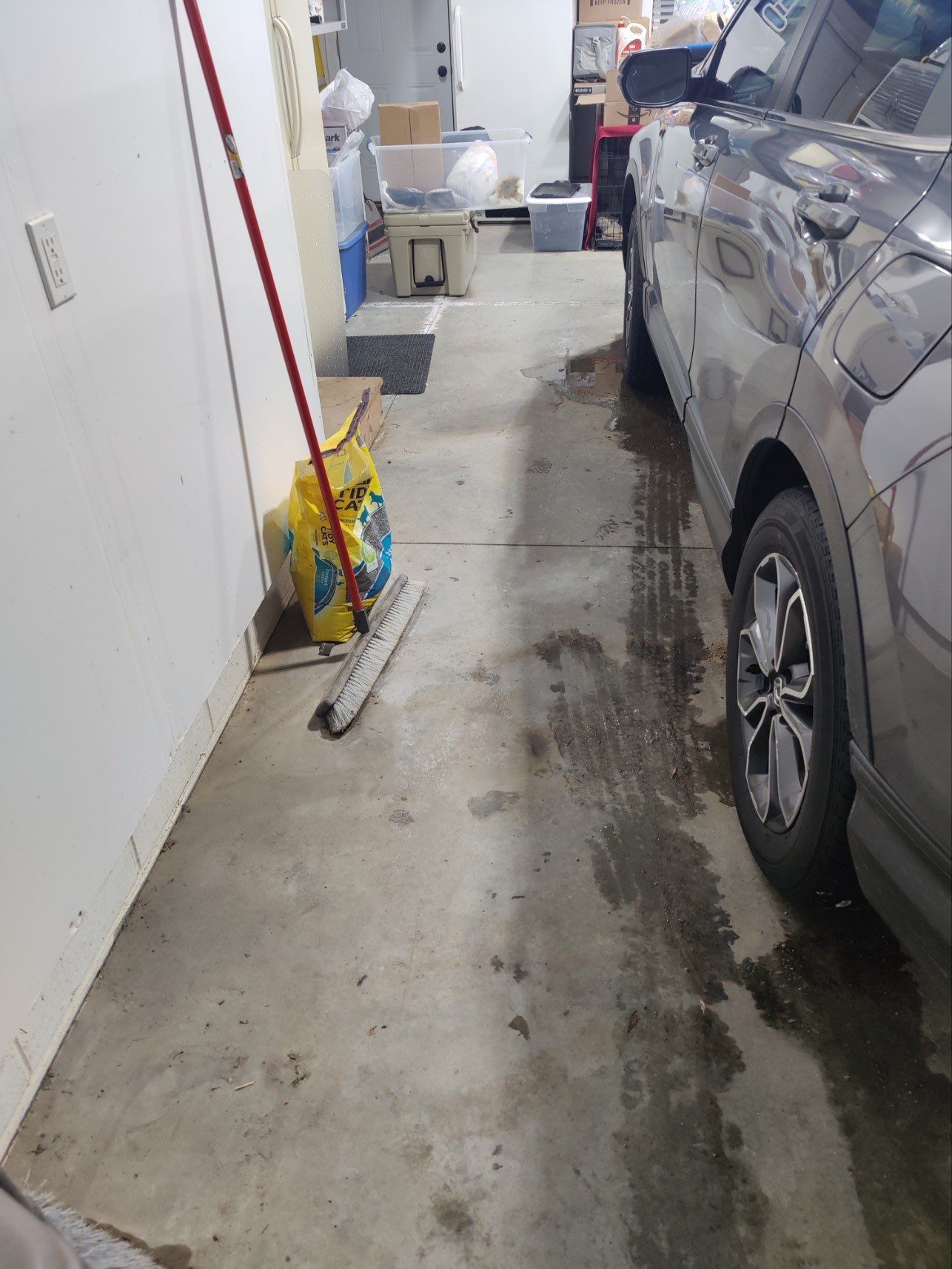 Garage using Silver Creek by Select Painting, Coatings & Garage Cabinets