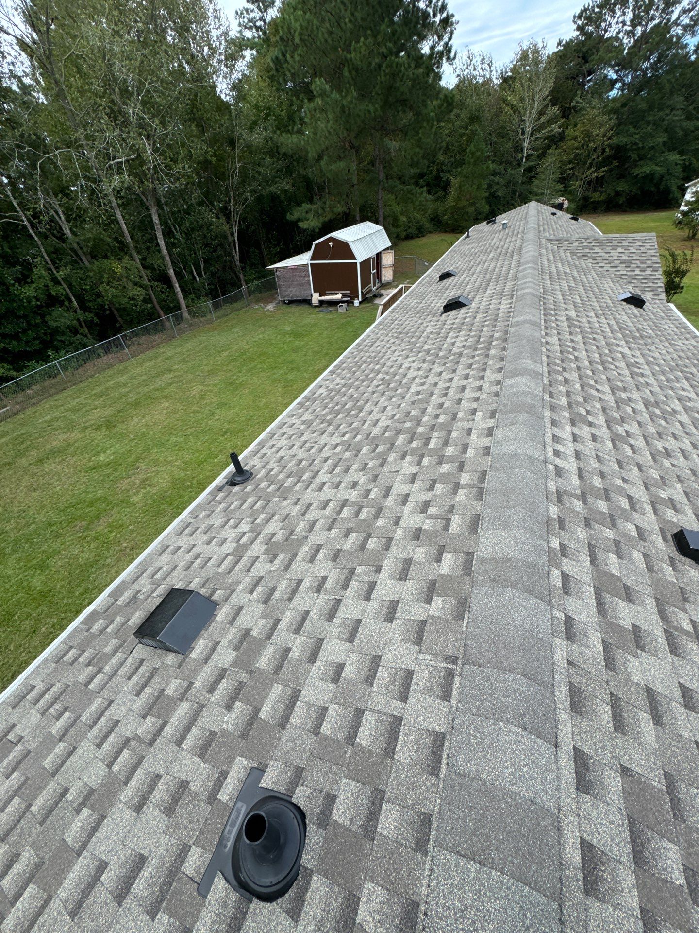 GAF HDZ - Weathered Wood by Linta Roofing Inc