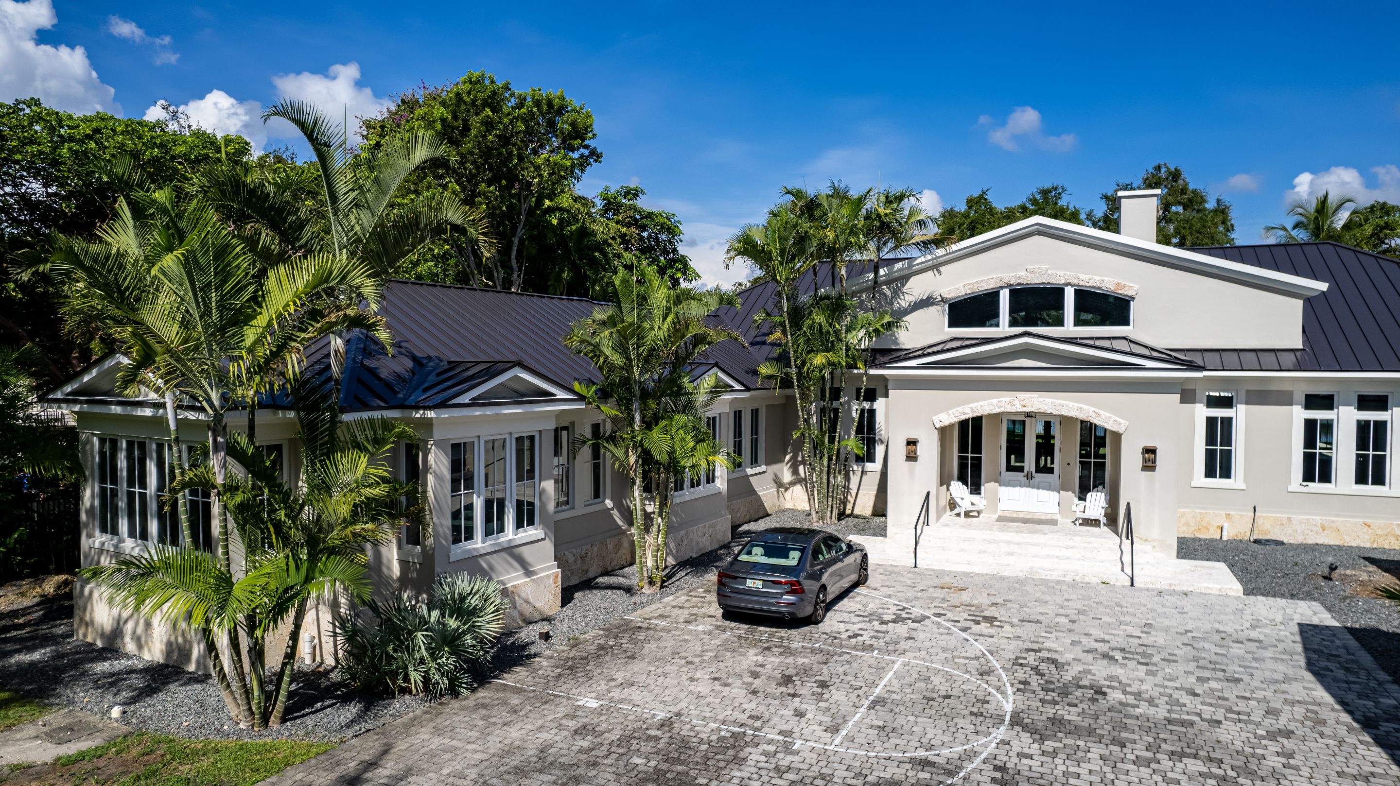 Metal Roof - Galvalume - Dark Bronze by Istueta Roofing