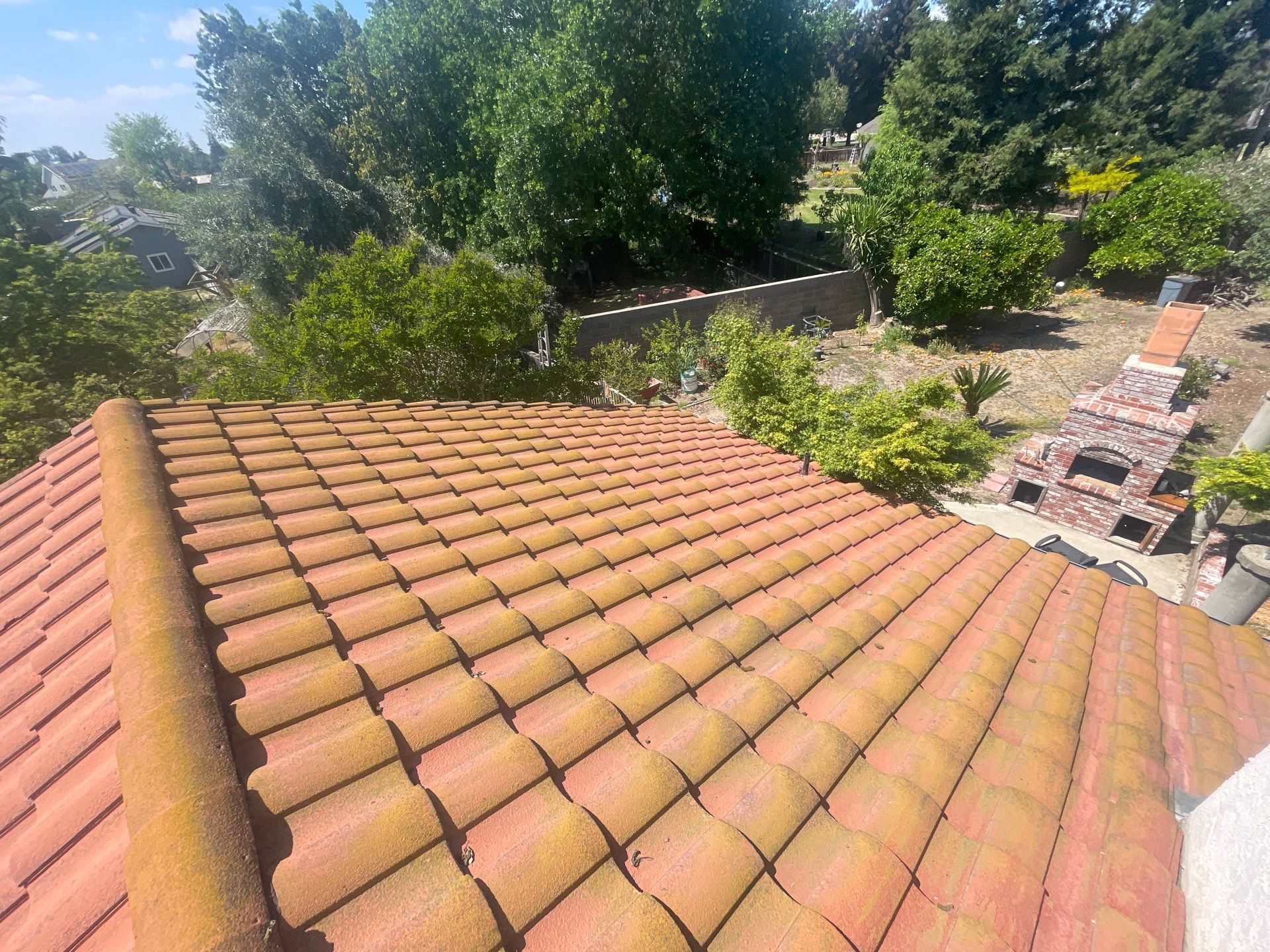 Presidential shingle roof by Straight Edge Roofing Inc