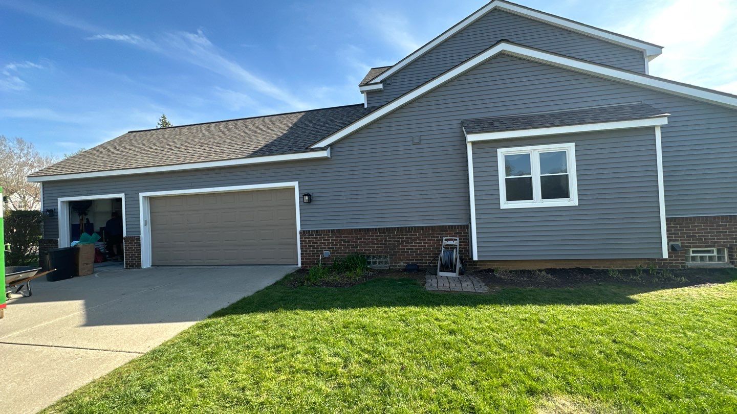Siding Replacement using Certainteed Classic Restoration D4 by 180 Contractors