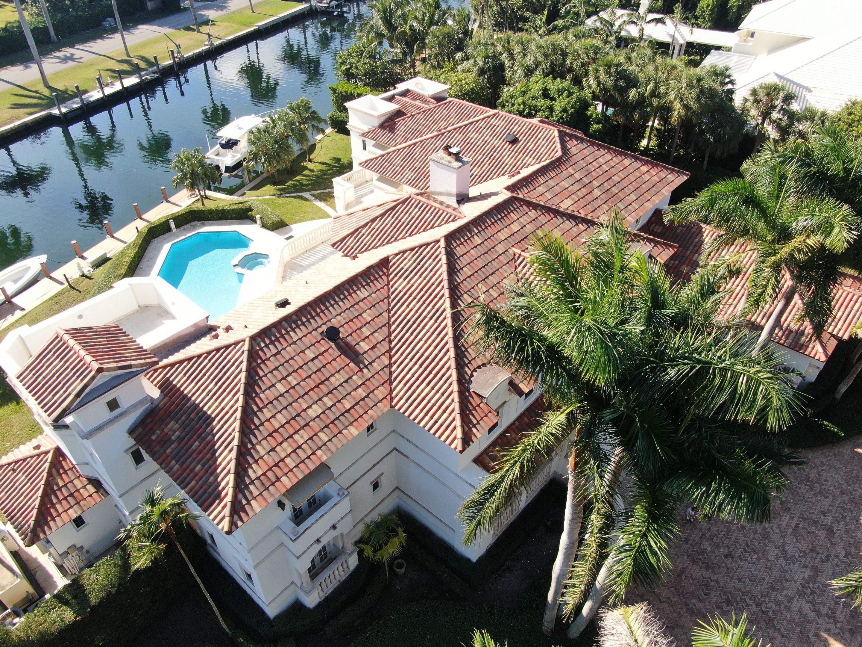 Verea - Spanish S - Jacobea by Istueta Roofing