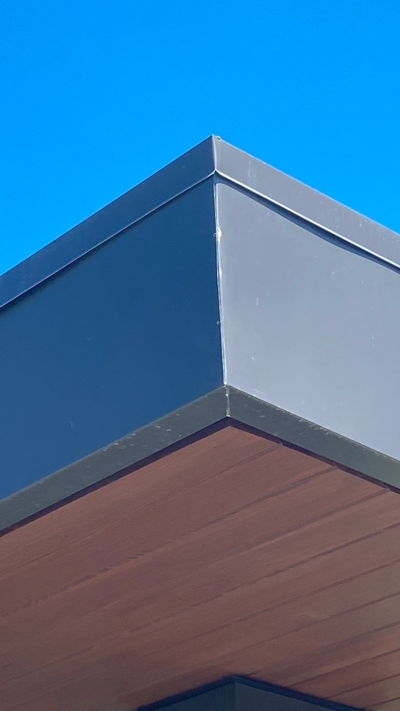 Crown Windsor Slate - Charcoal Black Color by Istueta Roofing