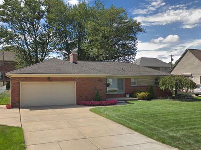 Residential Roofing Installation using IKO Dynasty - Glacier
