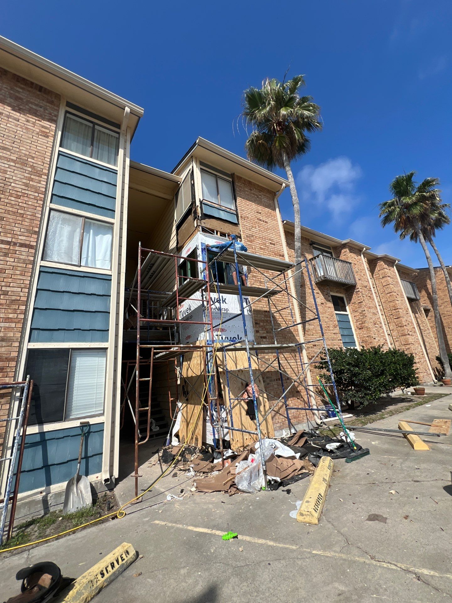 Exterior remodel Fortuna Bay Condos by Bayfront Roofing and Construction