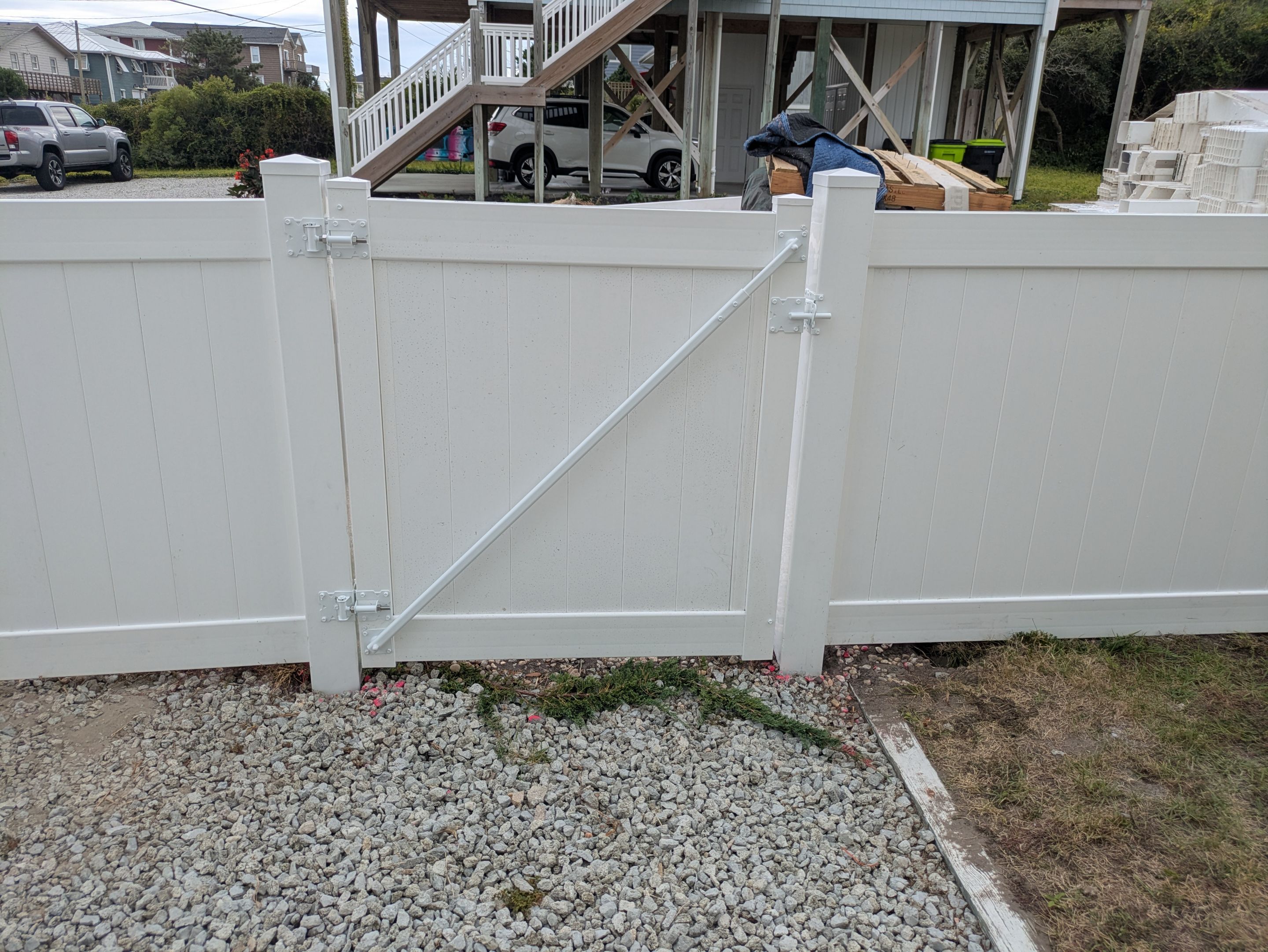 Hamilton Vinyl Privacy Project in Surf City by Superior Fence and Rail