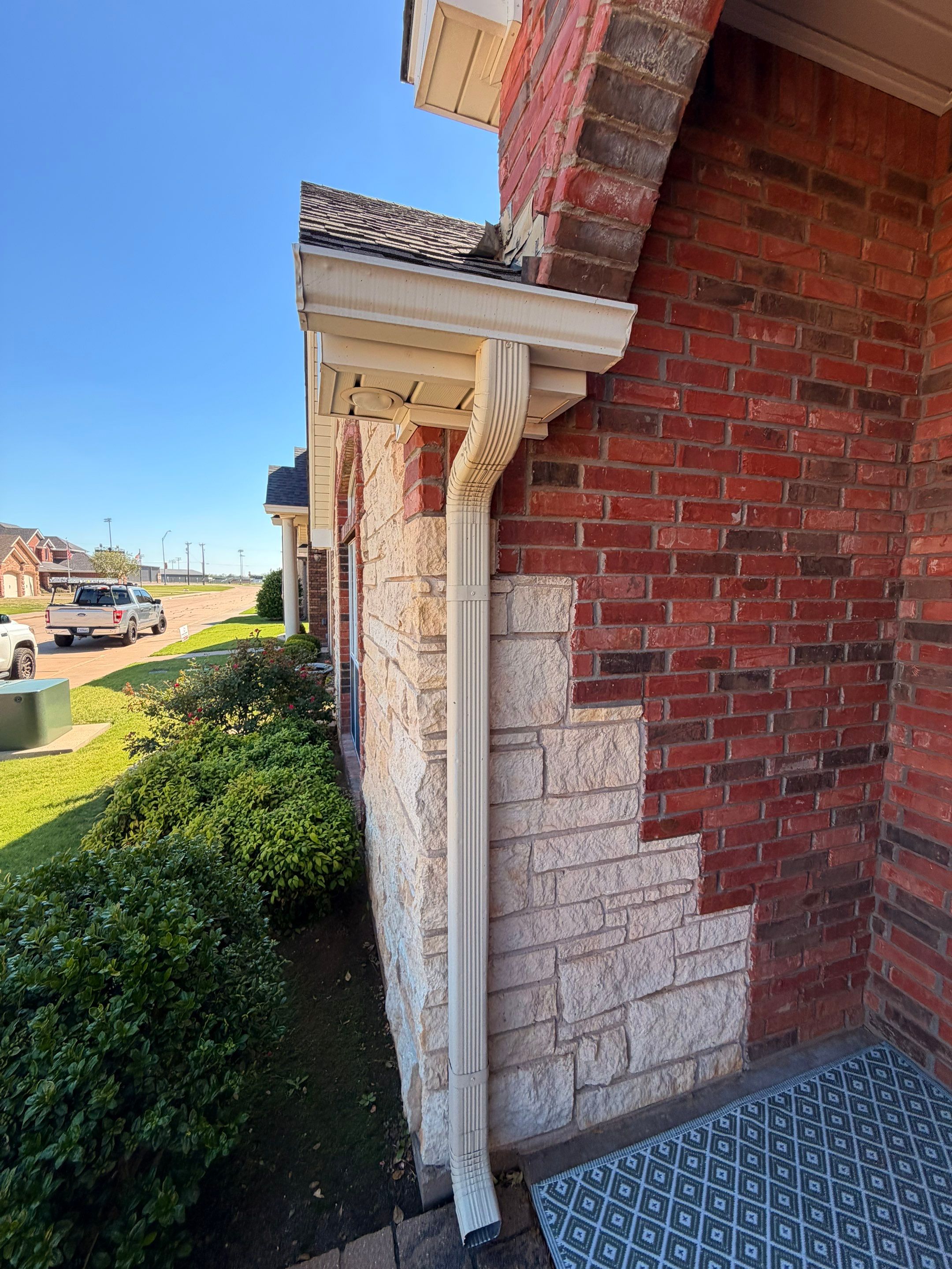 Burkburnett Roof Replacement Featuring Owens Corning Onyx Black Shingles by Shearman Roofing & Construction
