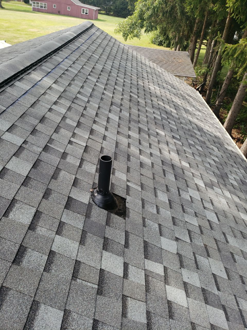 Brand: Atlas Pinnacle Color: Pristine Scotchgard Coastal Granite Drip: White by Eagle Eye Roofing