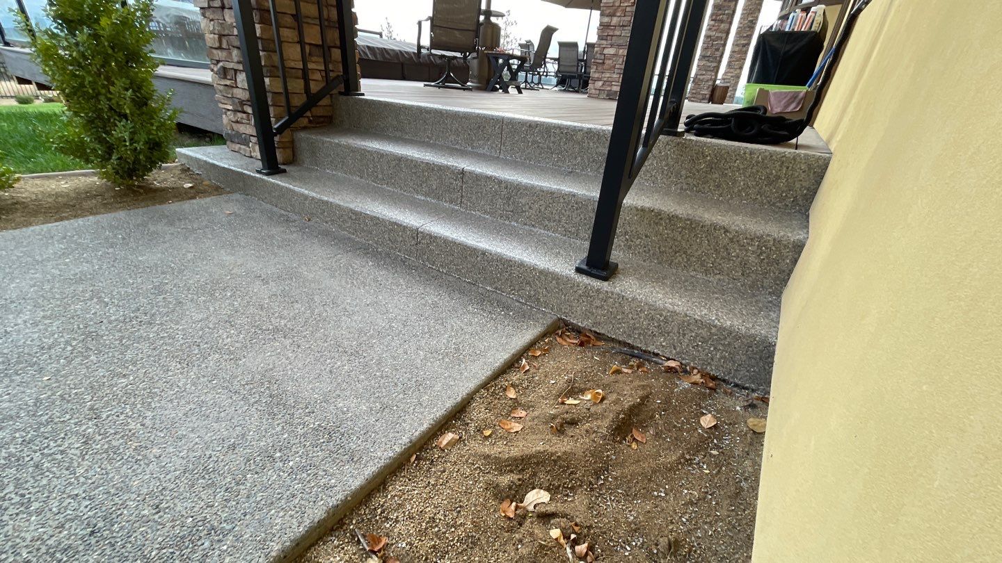Driveway using Trail Mix 1/8" Chip by Croc Coatings, LLC