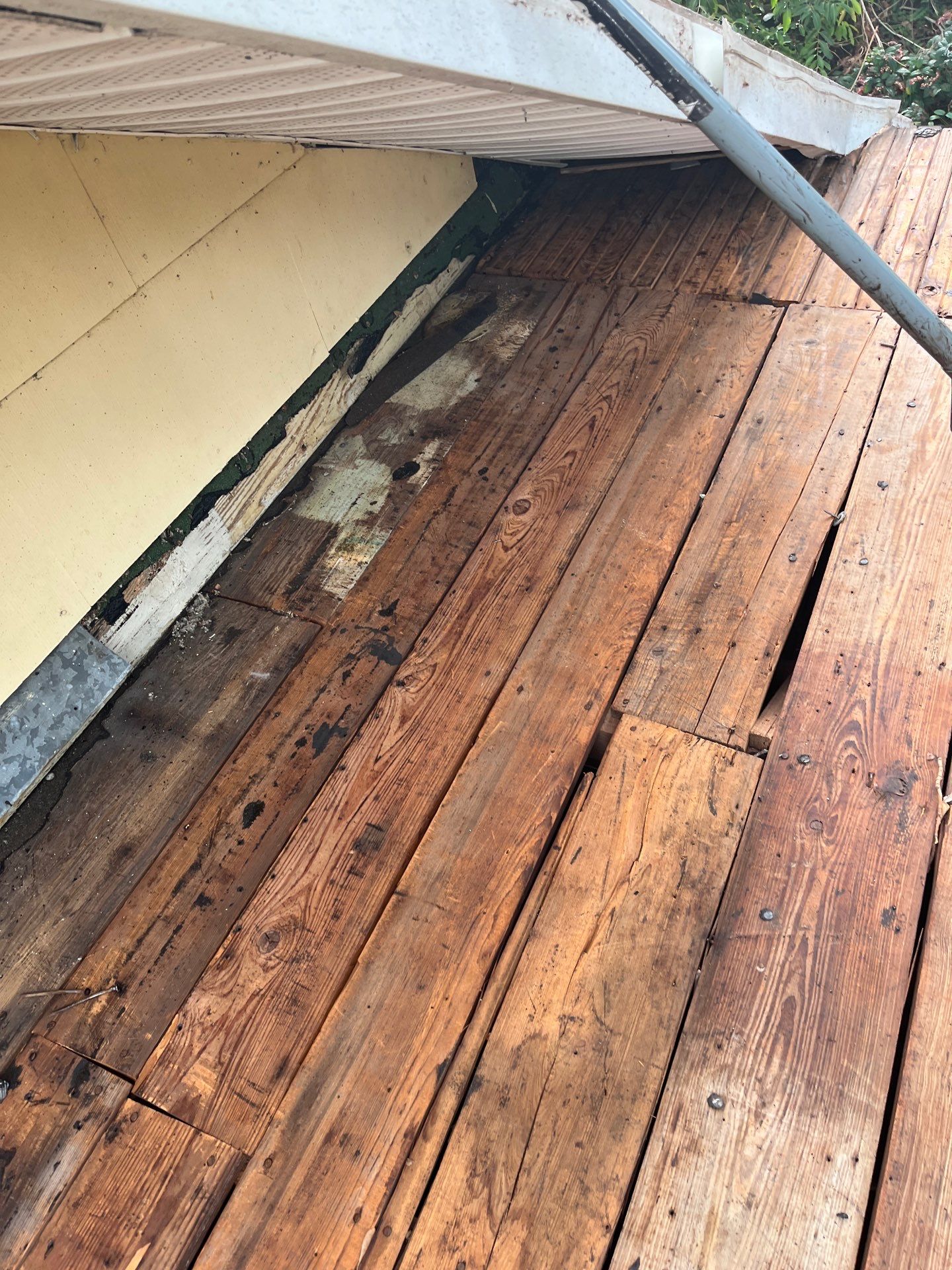 Project in Gulfport 33707 by Mitchell Roofing Company LLC 
