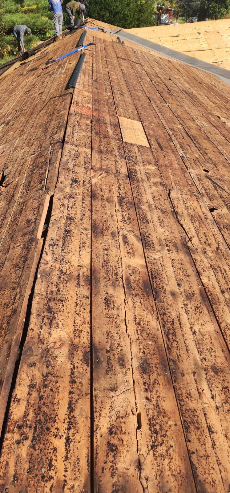 Residential Roofing Installation using GAF Timberline HDZ Charcoal by Rainstoppers Roofing