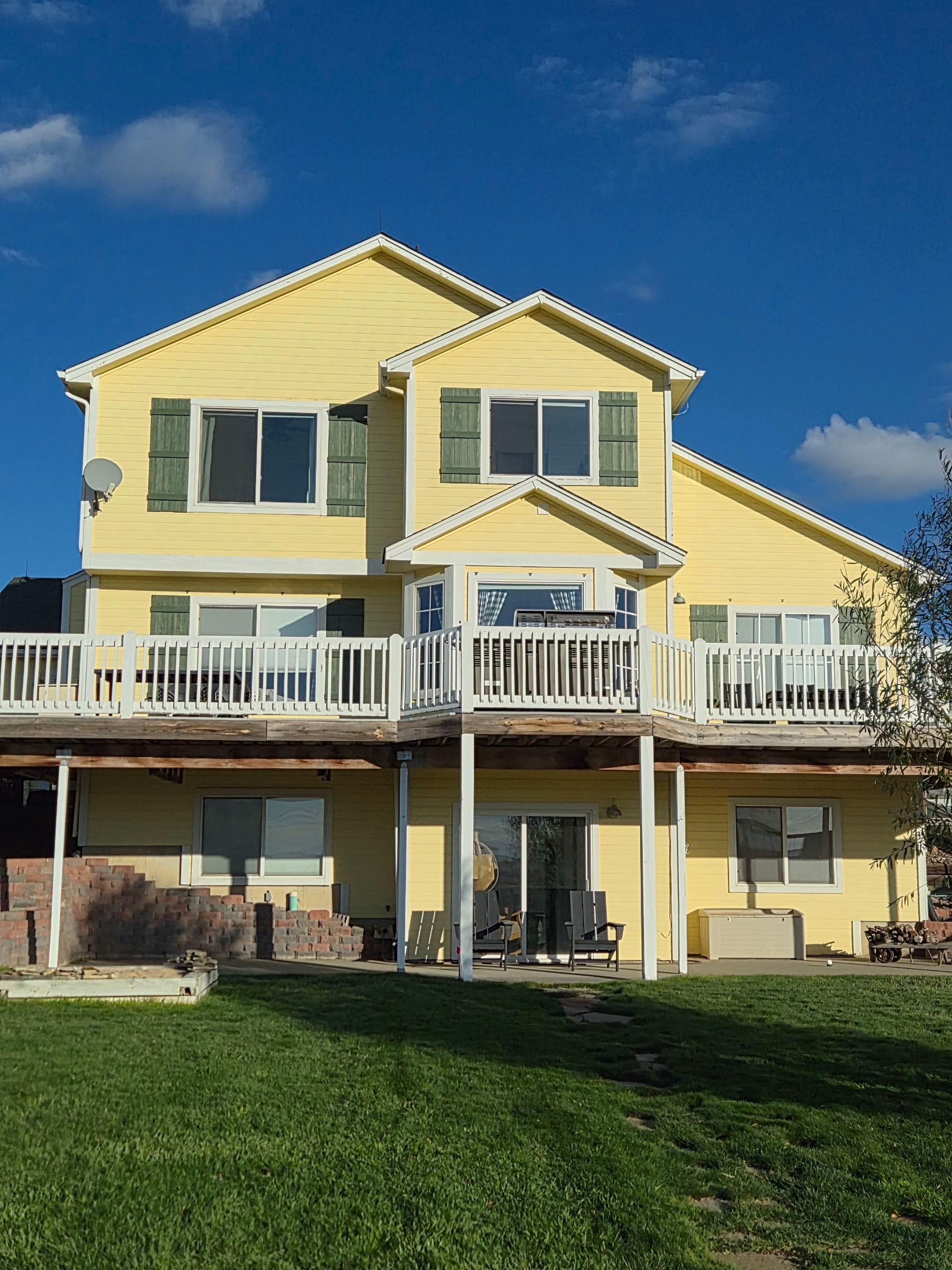Time for a new look? Replace the Windows and Siding by 1st choice windows and siding