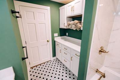Green & Gold Bathroom