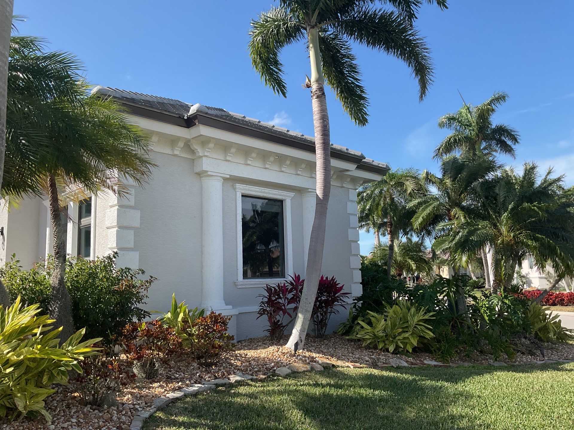 7-Inch Seamless Gutters for Heavy Rainfall in Cape Coral FL by Gutter Professors