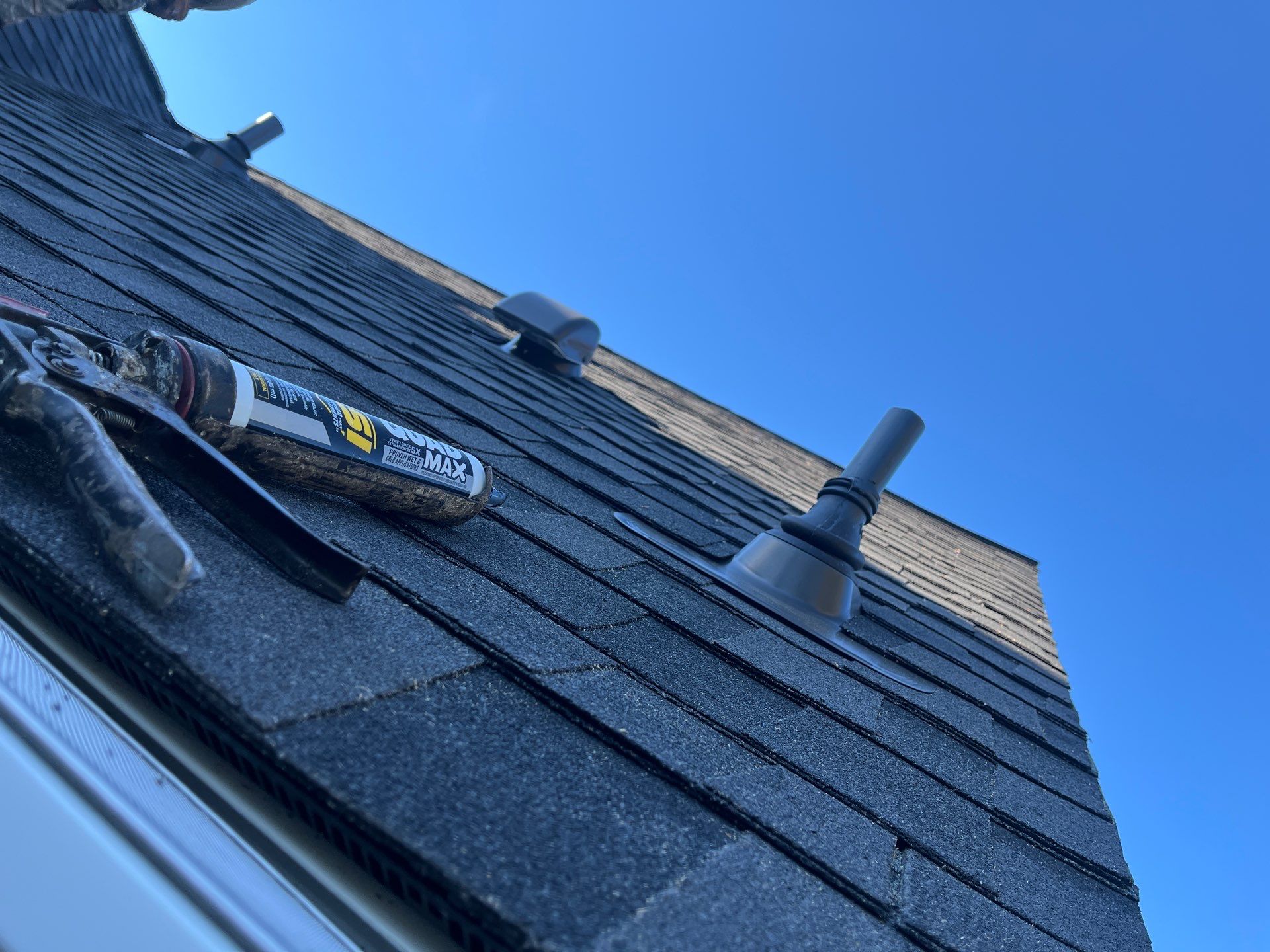 Vienna: CertainTeed Landmark Pro Designer Shingles in Max Def Moire Black by RM Banning, Inc.