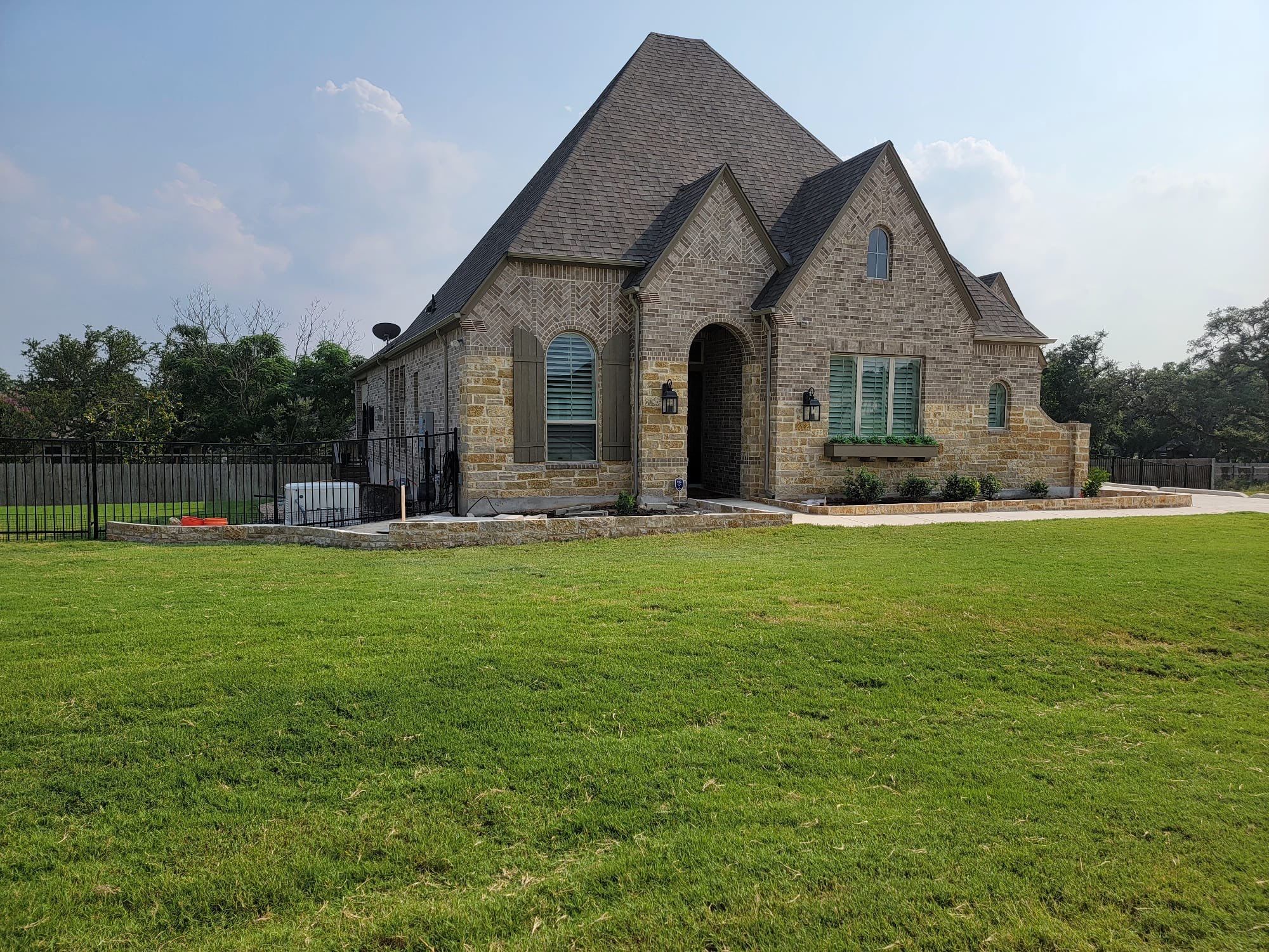 Timberwood Estates - San Antonio, TX by Hole In One Lawns, LLC
