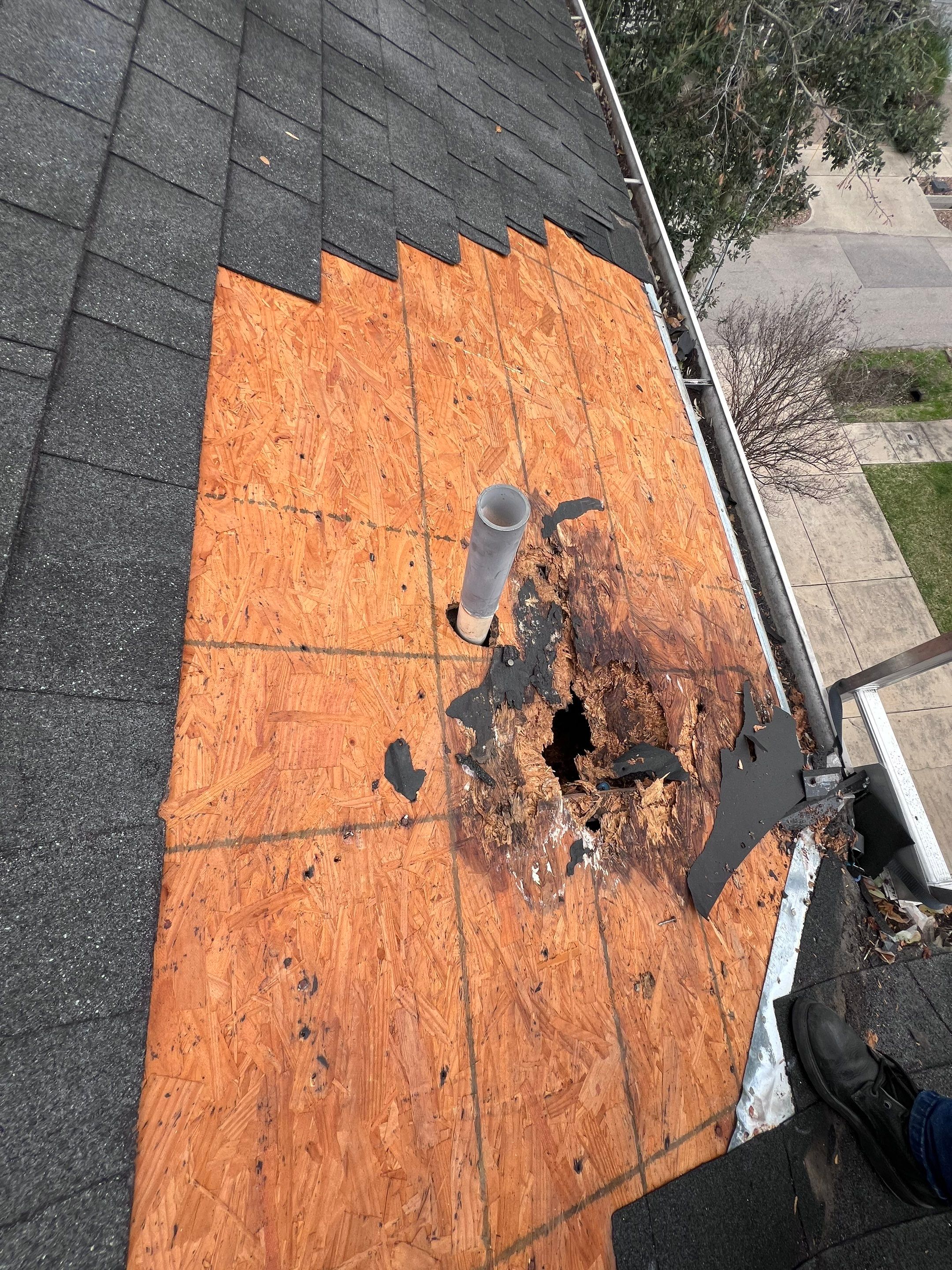 Hail Damage using Owen's Corning Duration (Lifetime) Shingles by Roof Repair Company