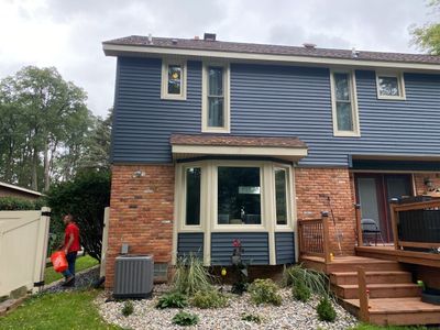 Siding Replacement using CertainTeed Restoration Classic D5
