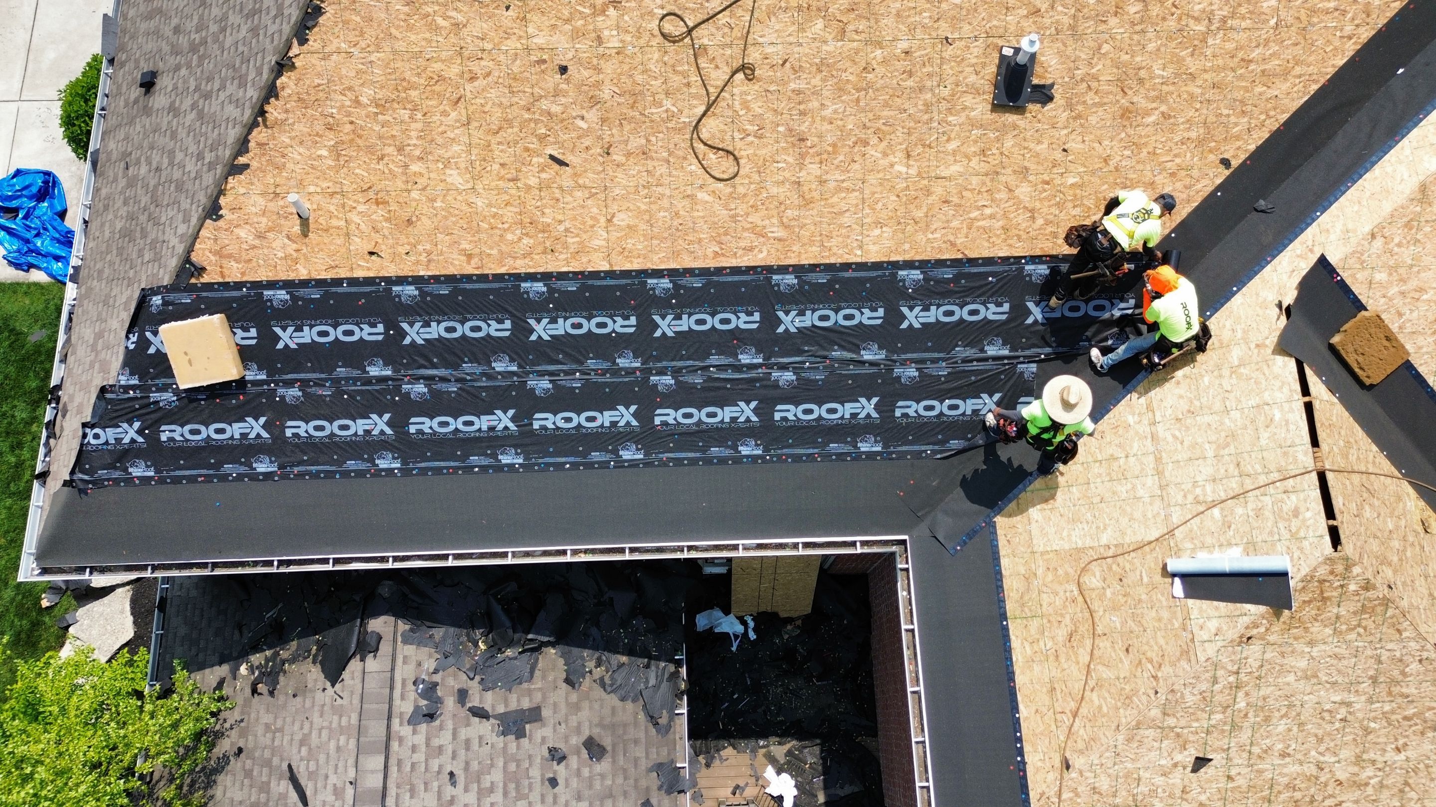 Residential Roofing Installation using Duration Series Shingles - Colonial Slate by RoofX 