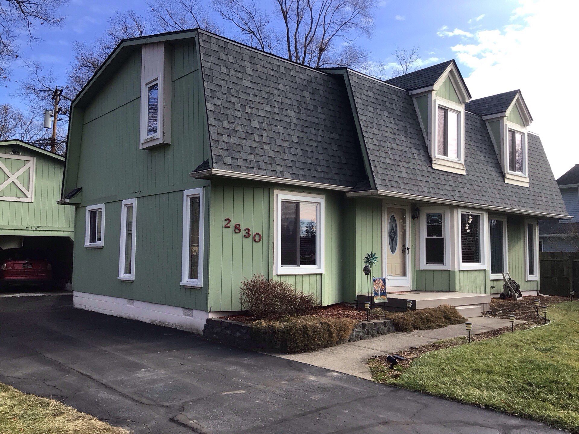 Siding Replacement using Hardie Plank S8 1/4" by 180 Contractors