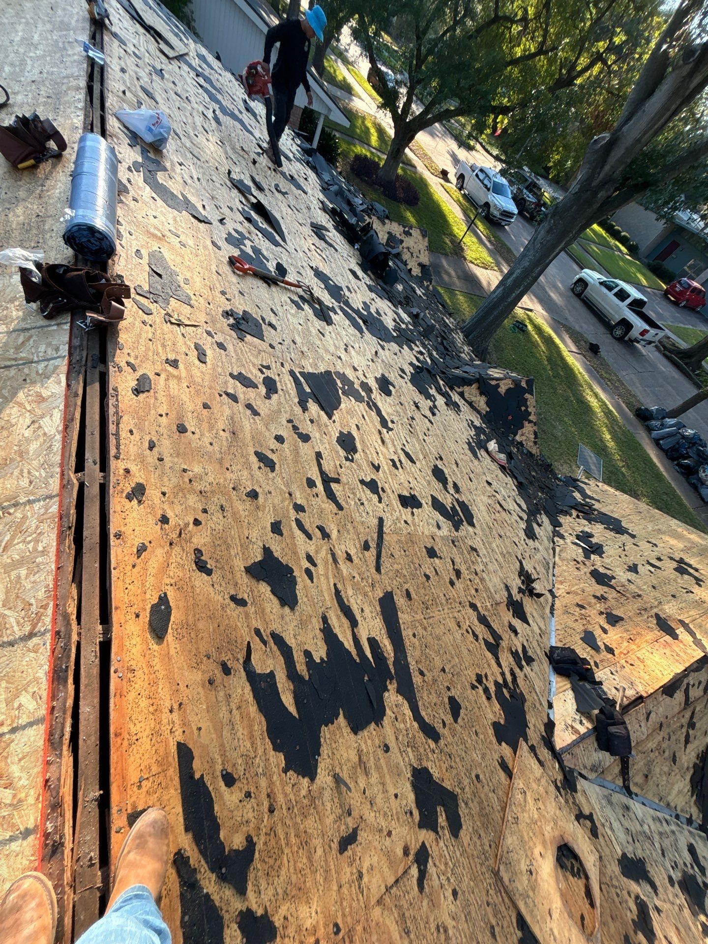 Residential Roofing Installation using Owen's Corning Duration (Lifetime) Shingles by Roof Repair Company