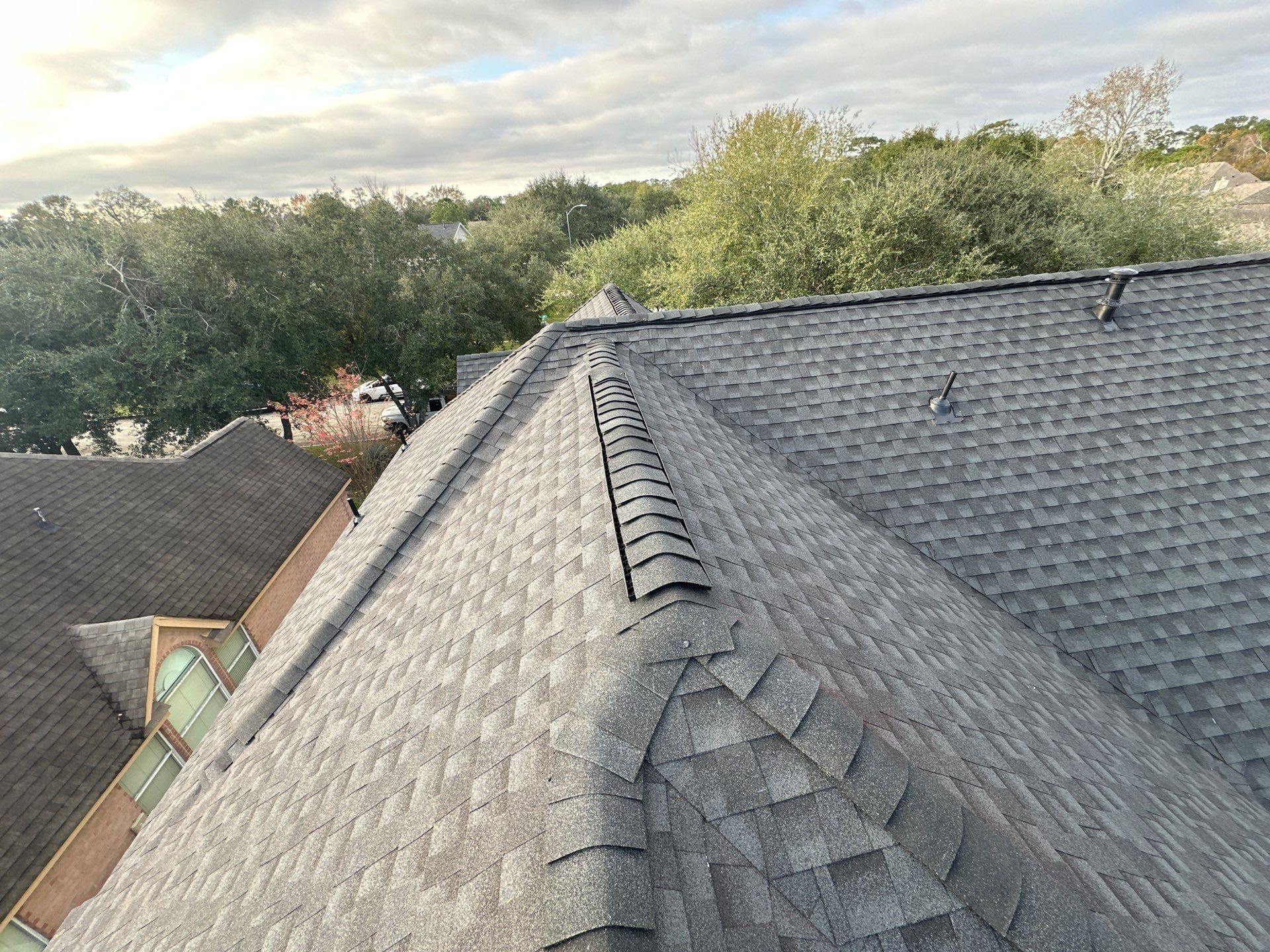 GAF HDZ CHARCOAL W/ PREMIUM RIDGE Z by Motion Roofing