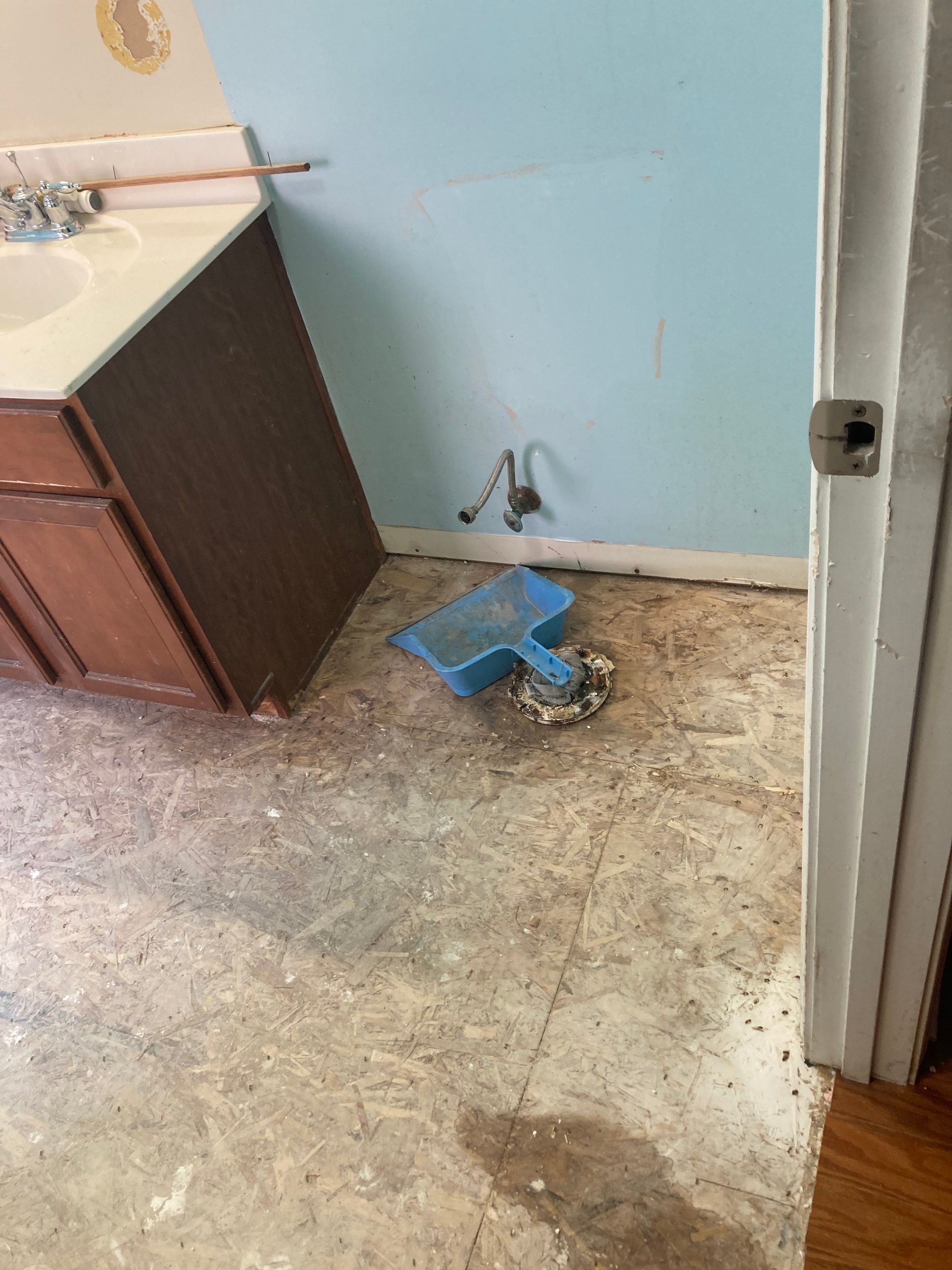 Beautiful new custom tile shower, tub surround and accent walls by Footprints Floors of Nashville