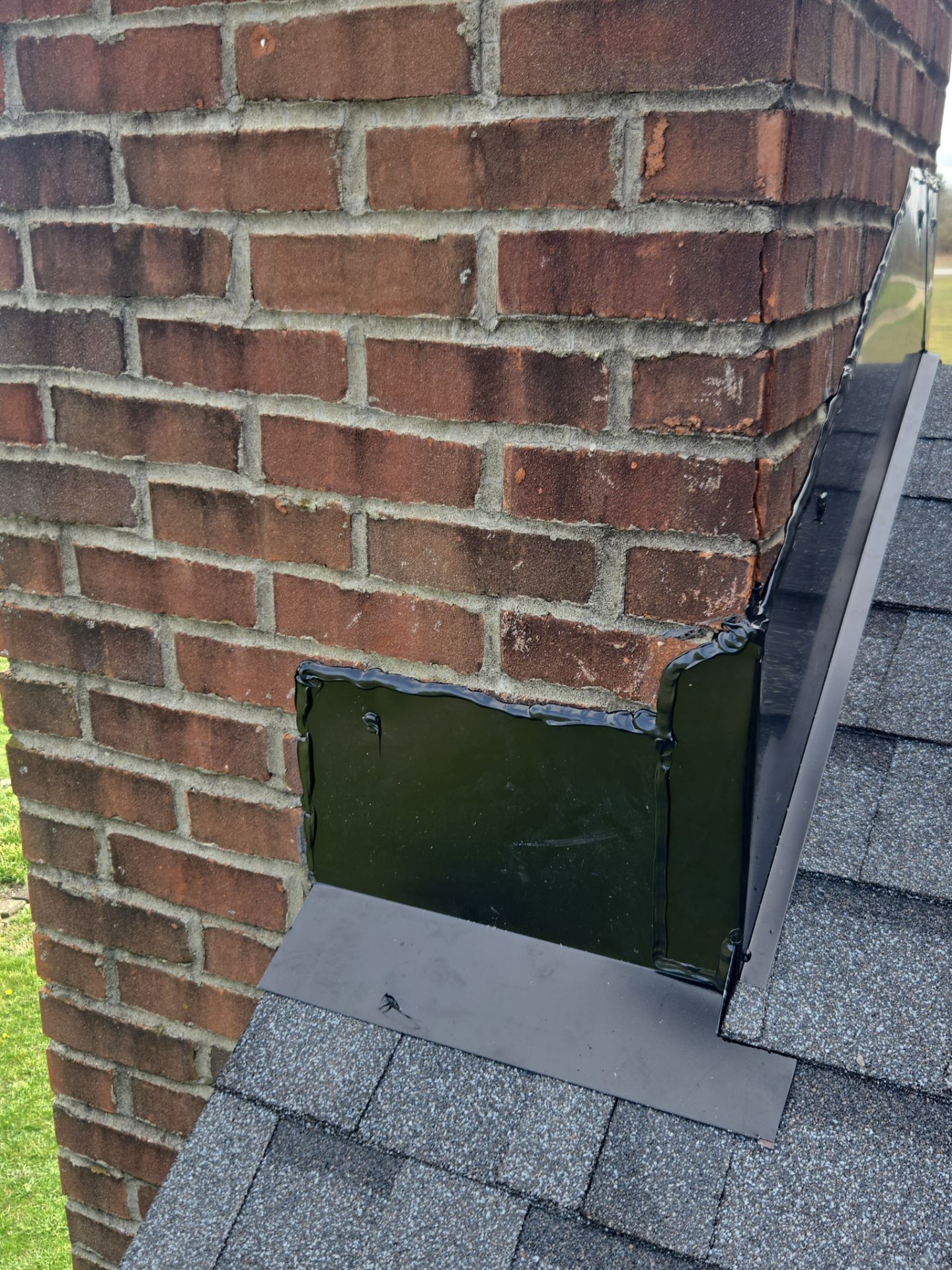 Laurie S: Atlas Pinnacle, Color, Pewter, Drip Edge, Color, White by Eagle Eye Roofing