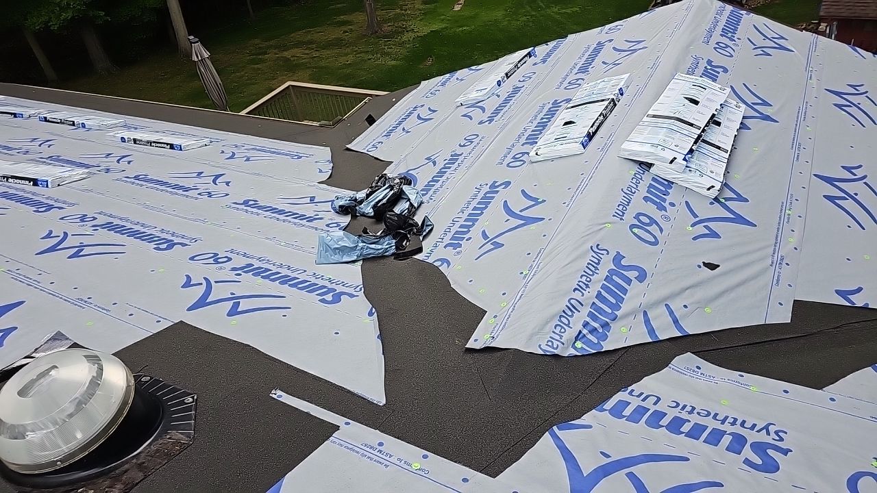 ATLAS PINNACLE COLOR: COASTAL GRANITE by Eagle Eye Roofing