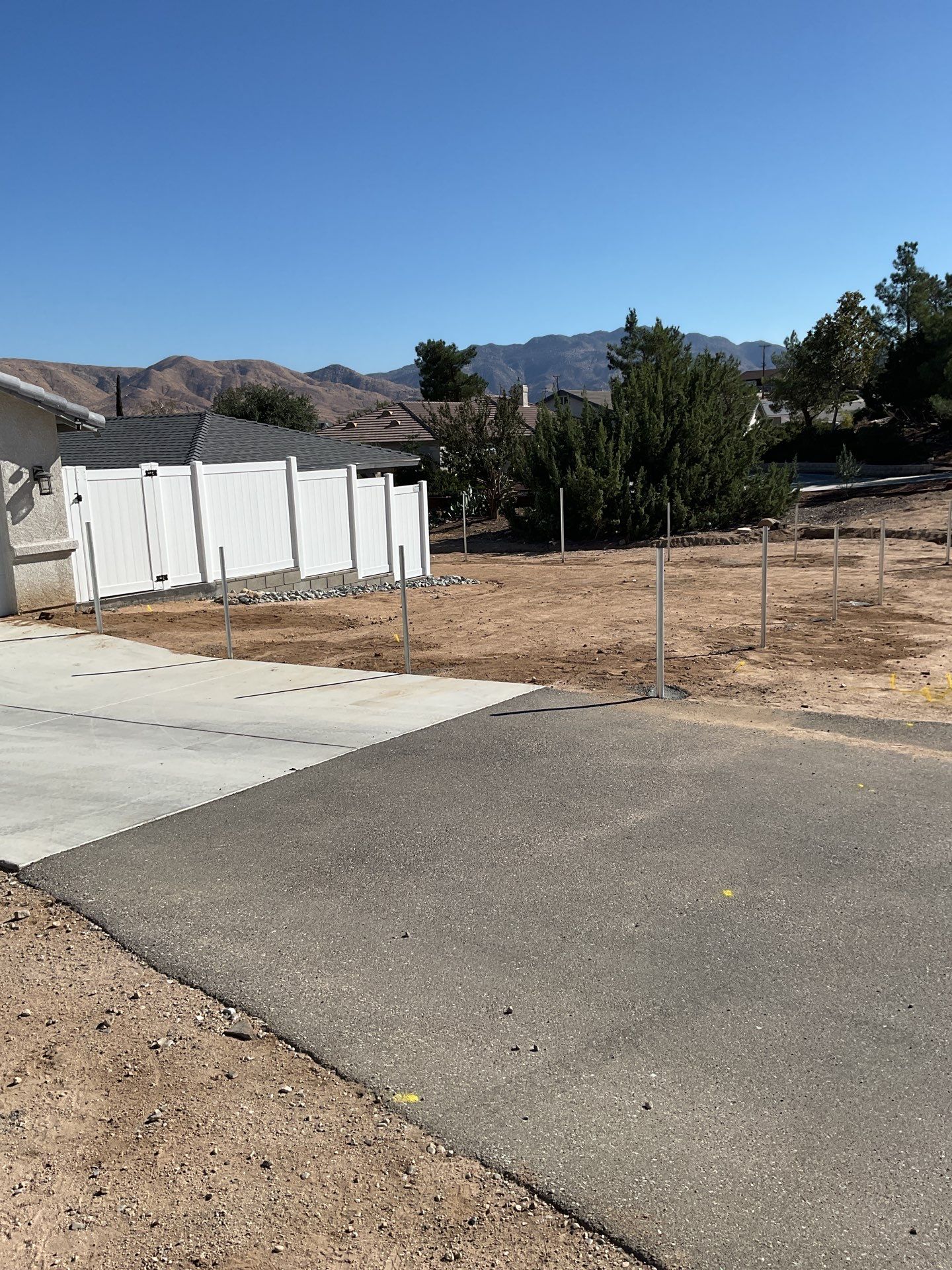 Fence Installation using chain -link by Fence Guys Inc.