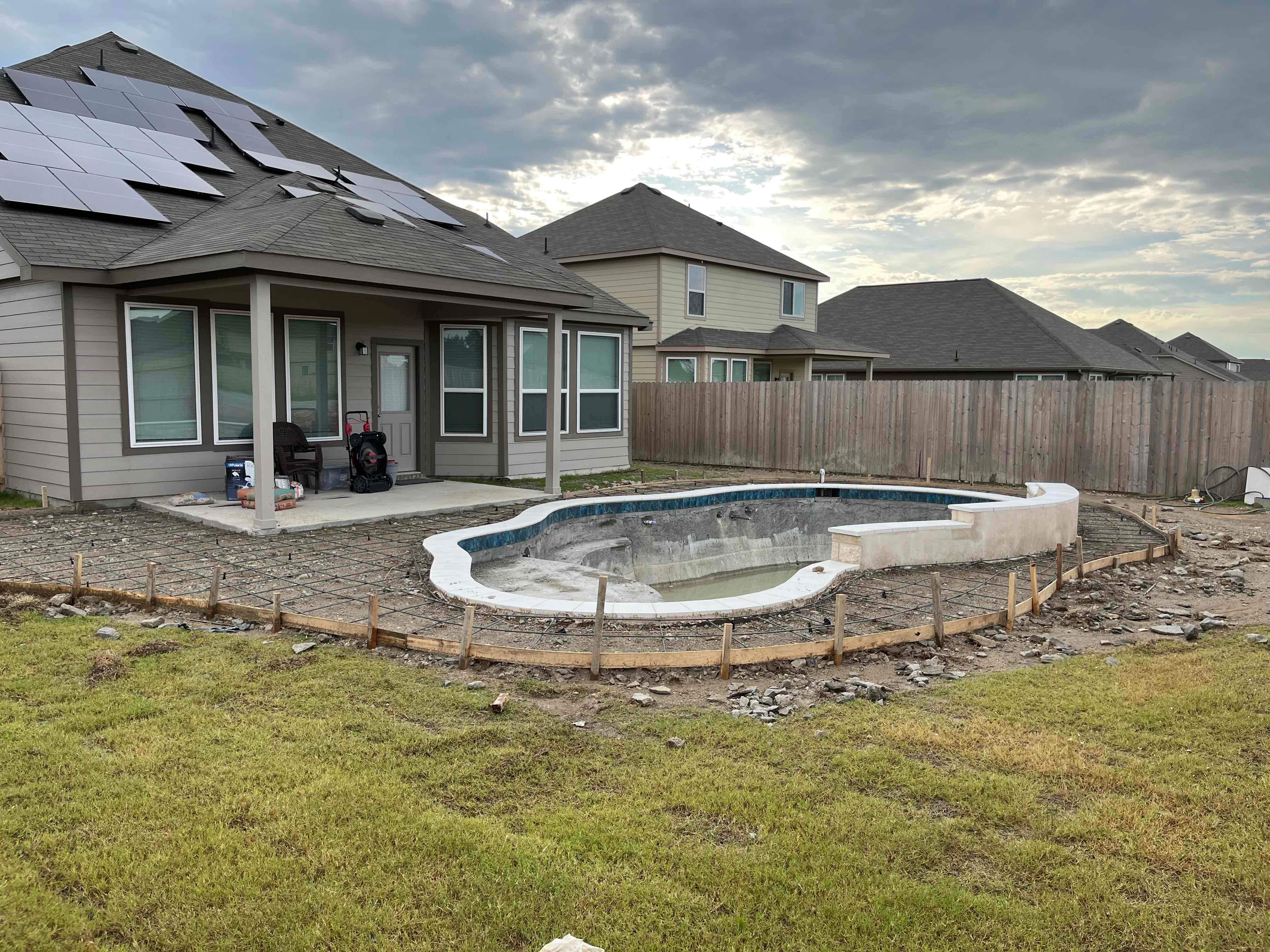 Freeform Pool with Tanning Ledge by Pinnacle Pools and Spas - DFW