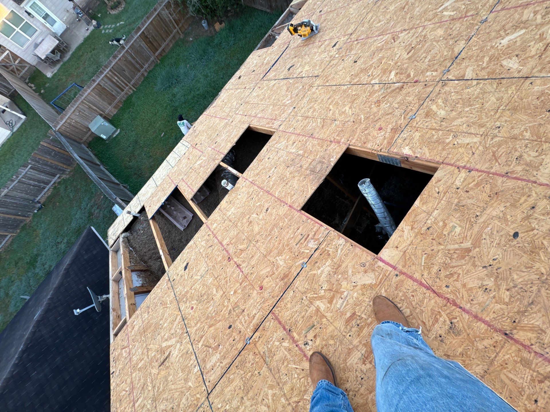 Residential Roofing Installation using Owen's Corning Duration (Lifetime) Shingles by Roof Repair Company