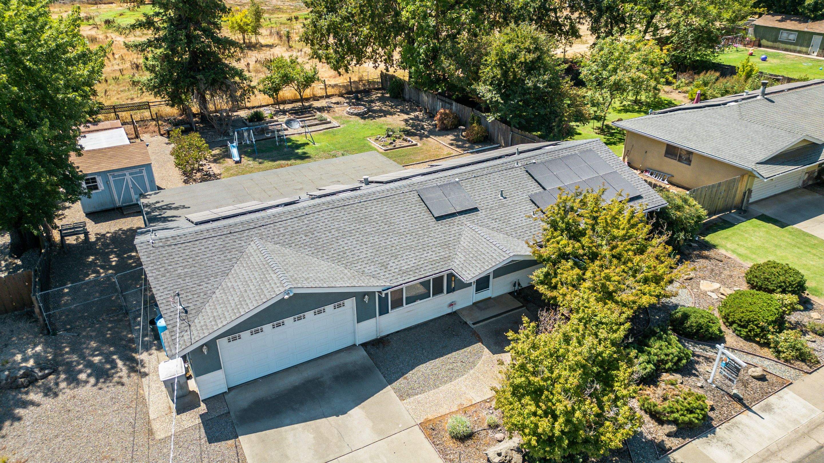 Gridley Shingle by Butte Roofing Company License #567600