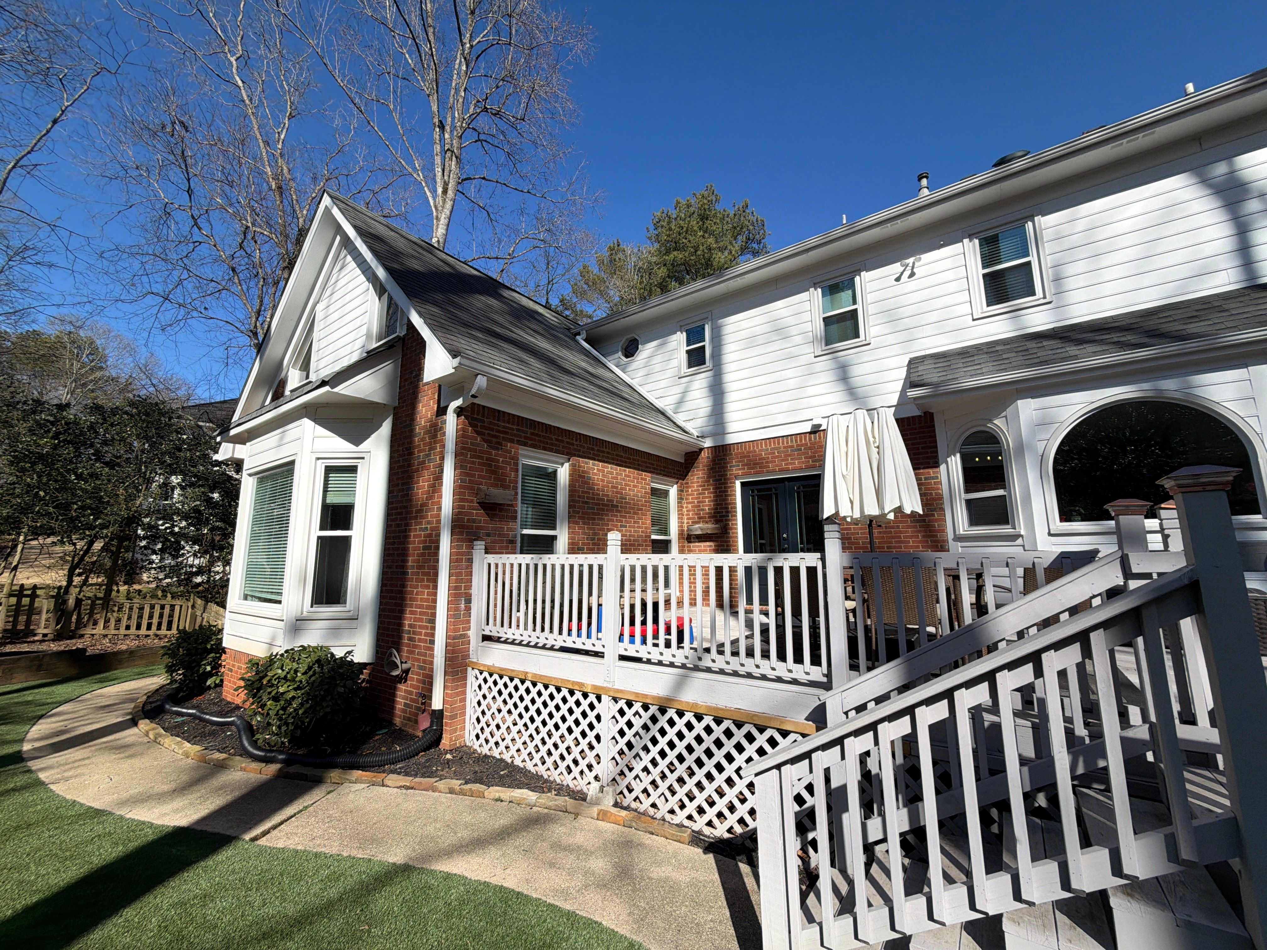 Alpharetta, GA Deckorators Deck Build with Trex Railing by Nelson Exteriors 